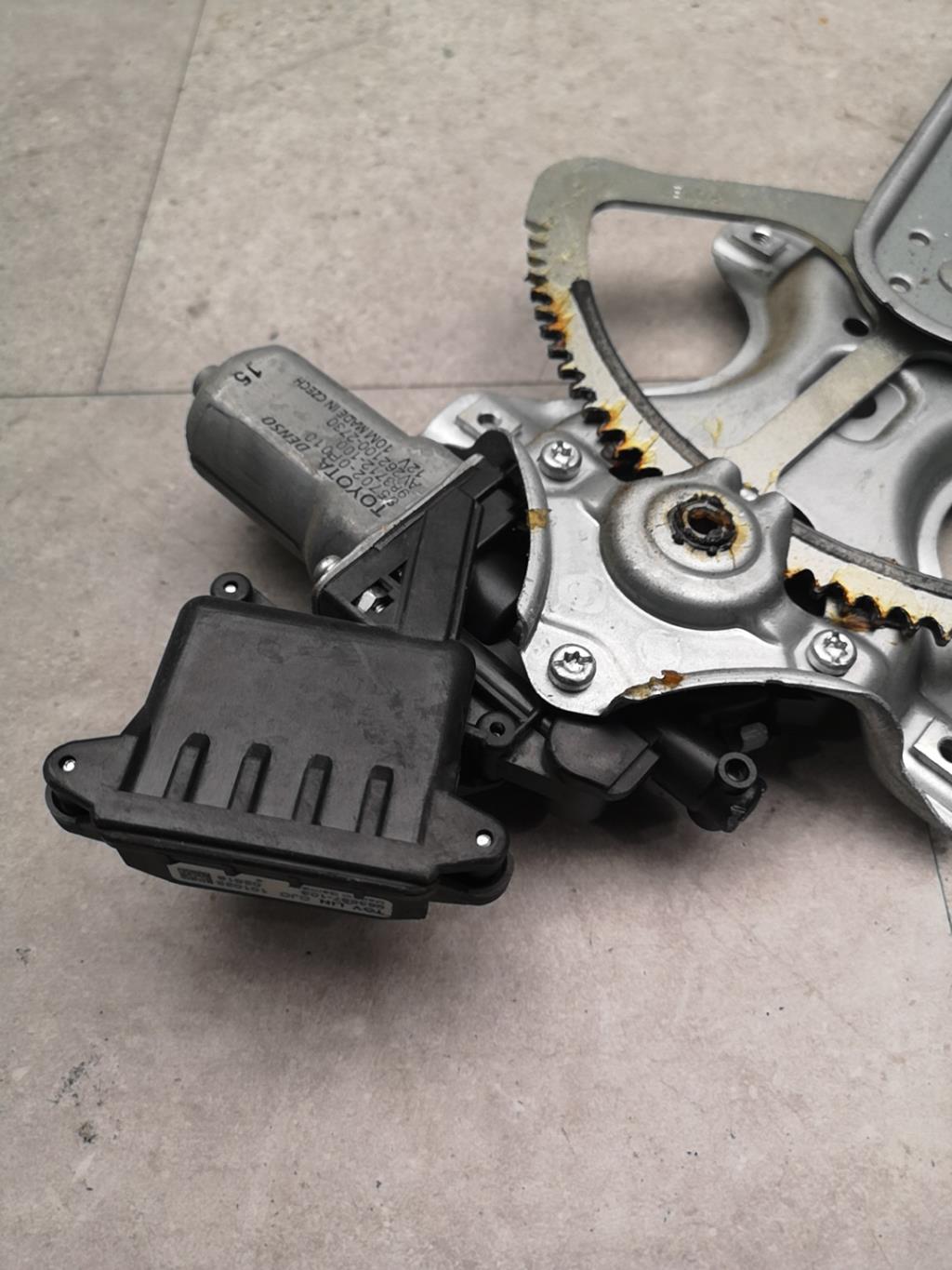 Alzacristalli elettrico anteriore sinistro TOYOTA YARIS 2 PHASE 2 Diésel - 1