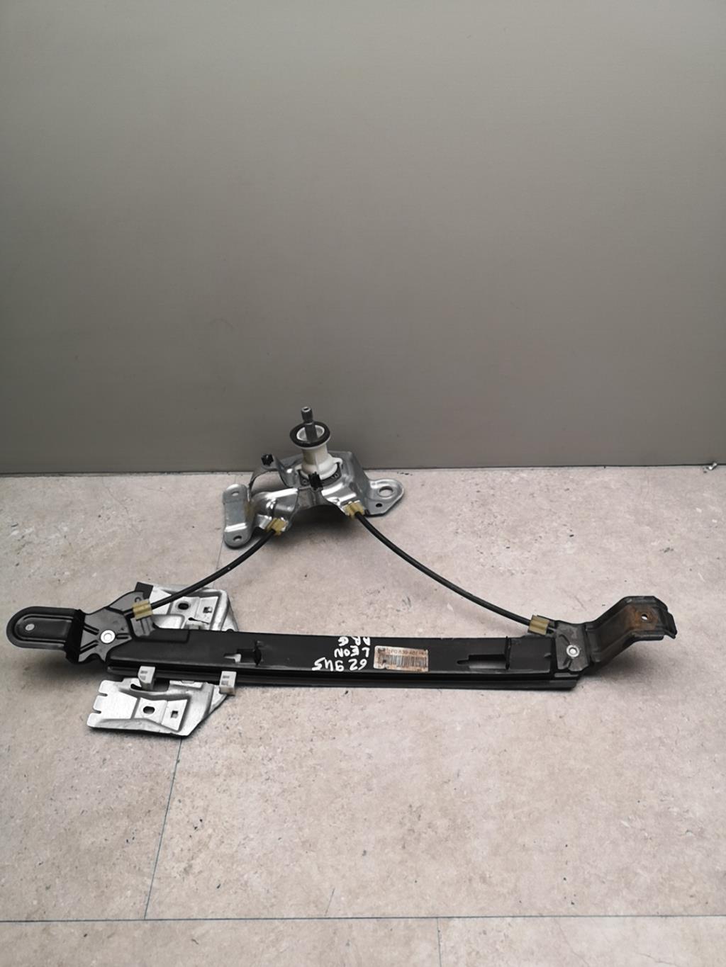 Alzacristalli manuale posteriore sinistro SEAT LEON 2 PHASE 1 Diésel - 1