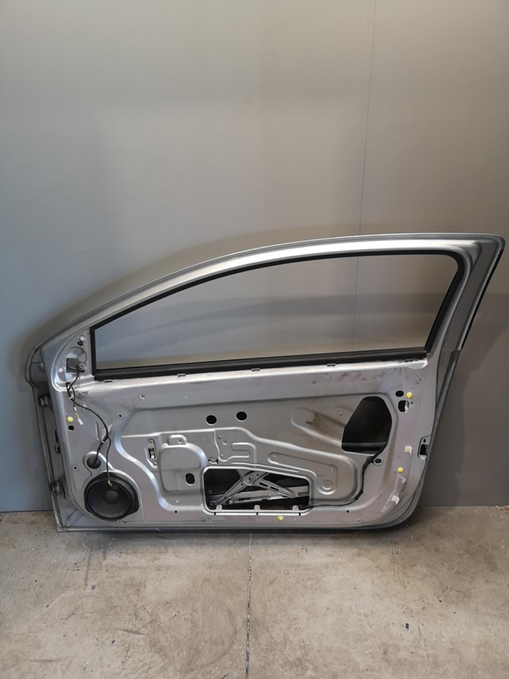 Porte avant droit OPEL ASTRA H GTC PHASE 2 Diesel - 1