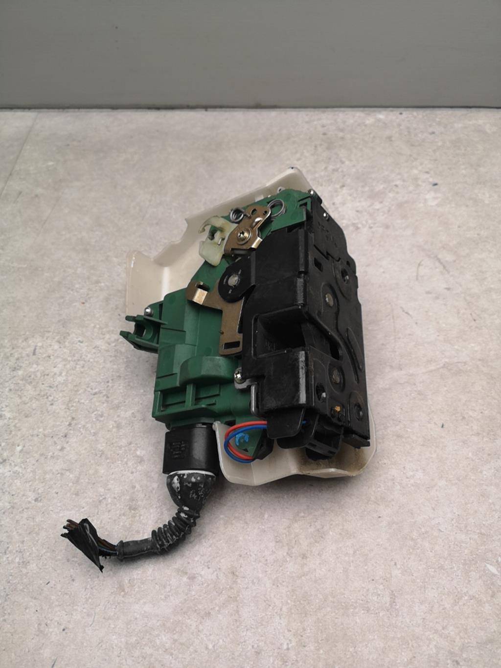 Serratura anteriore destra SKODA SUPERB 1 Gasolina - 1