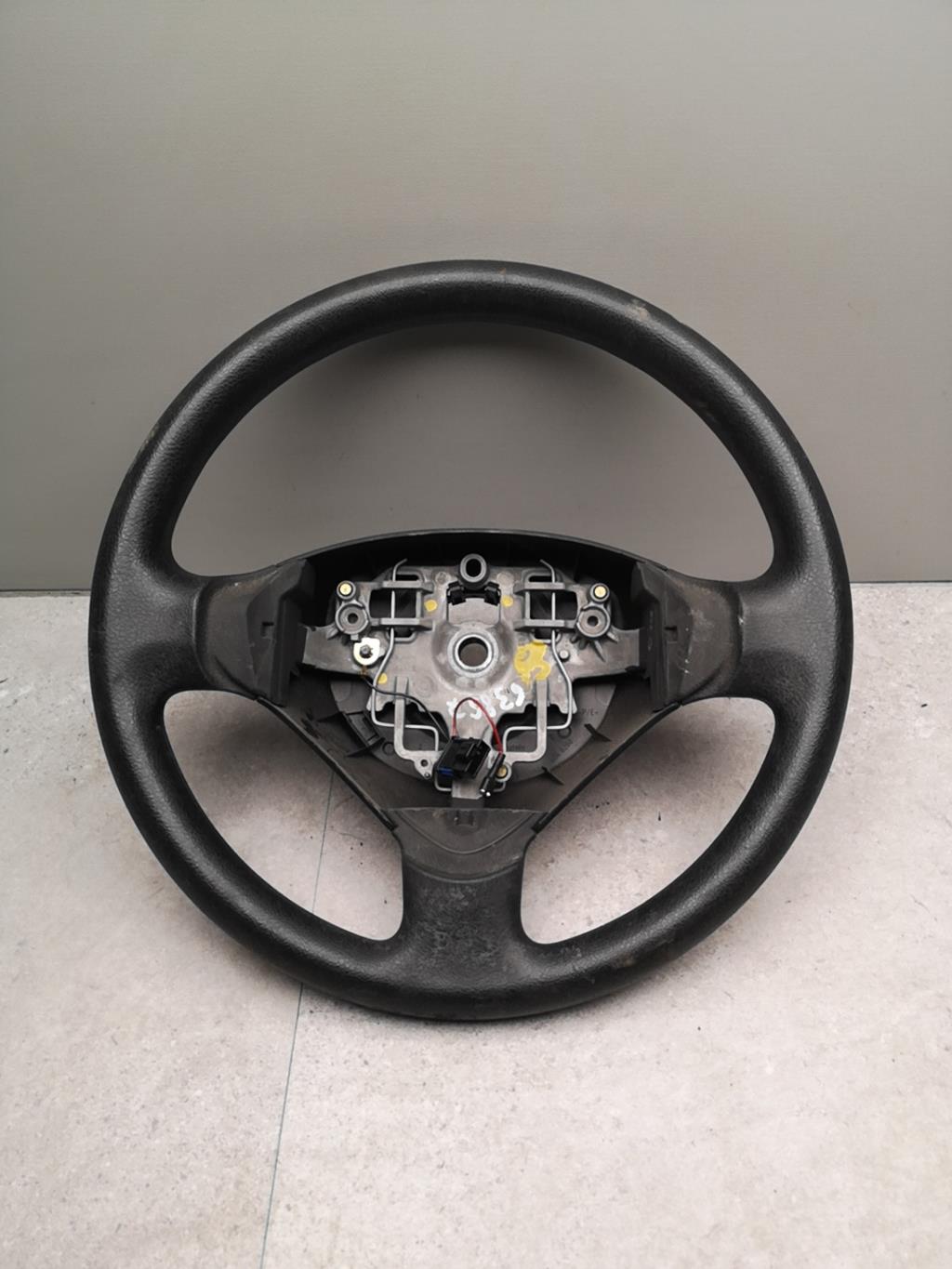 Volant PEUGEOT 206+ Essence - 1