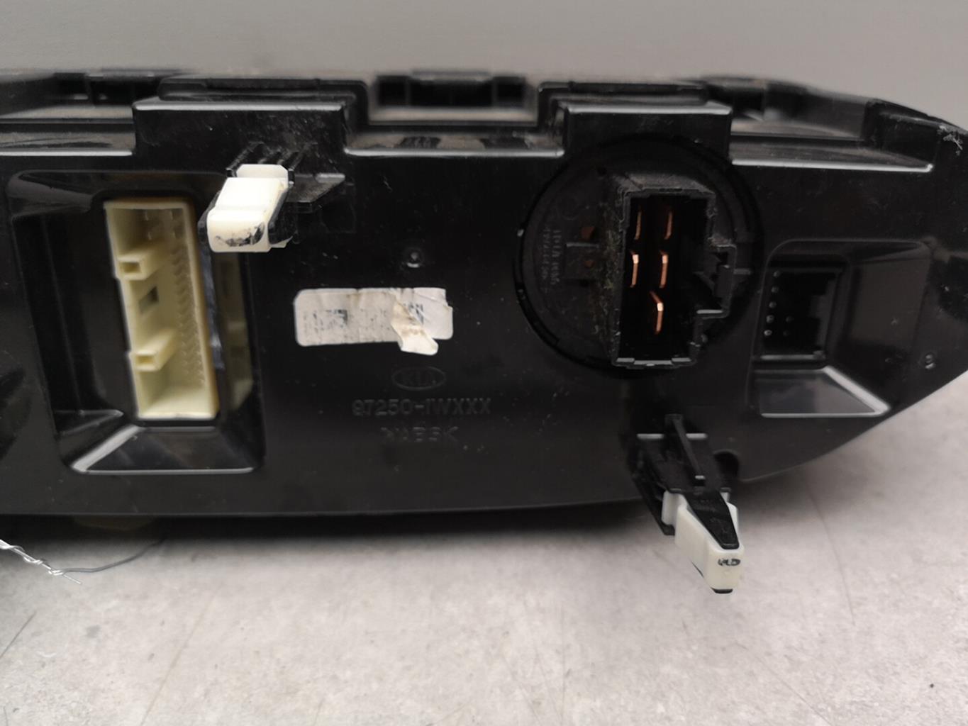 Commande chauffage KIA RIO 3 PHASE 1 Essence - 1
