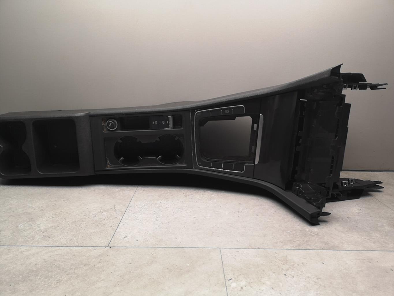 Consolle centrale (interno in plastica) VOLKSWAGEN GOLF 7 PHASE 1 Gasolina - 1