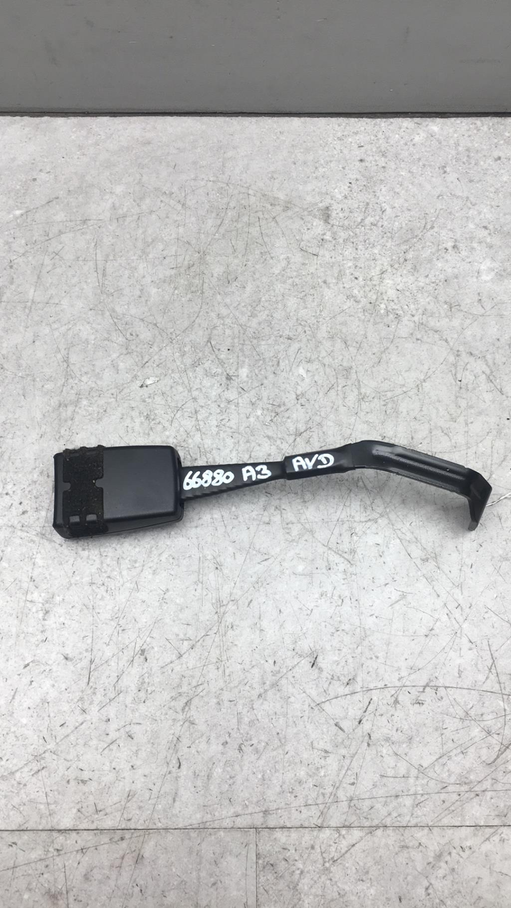 Aggancio cintura sicurezza anteriore destro AUDI A3 2 PHASE 1  - 1