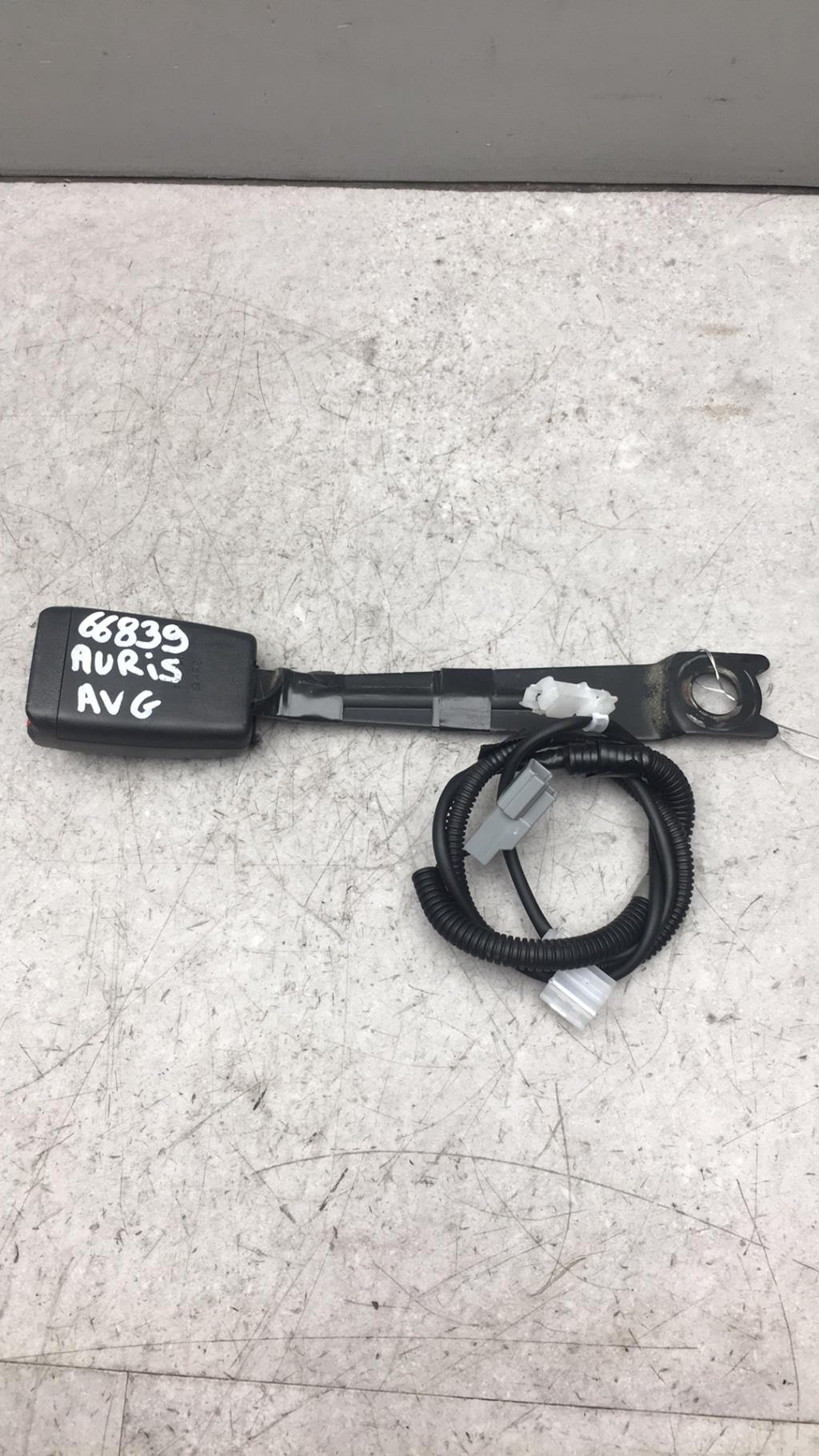 Aggancio cintura sicurezza anteriore sinistro TOYOTA AURIS 1 PHASE 1 Diésel - 1