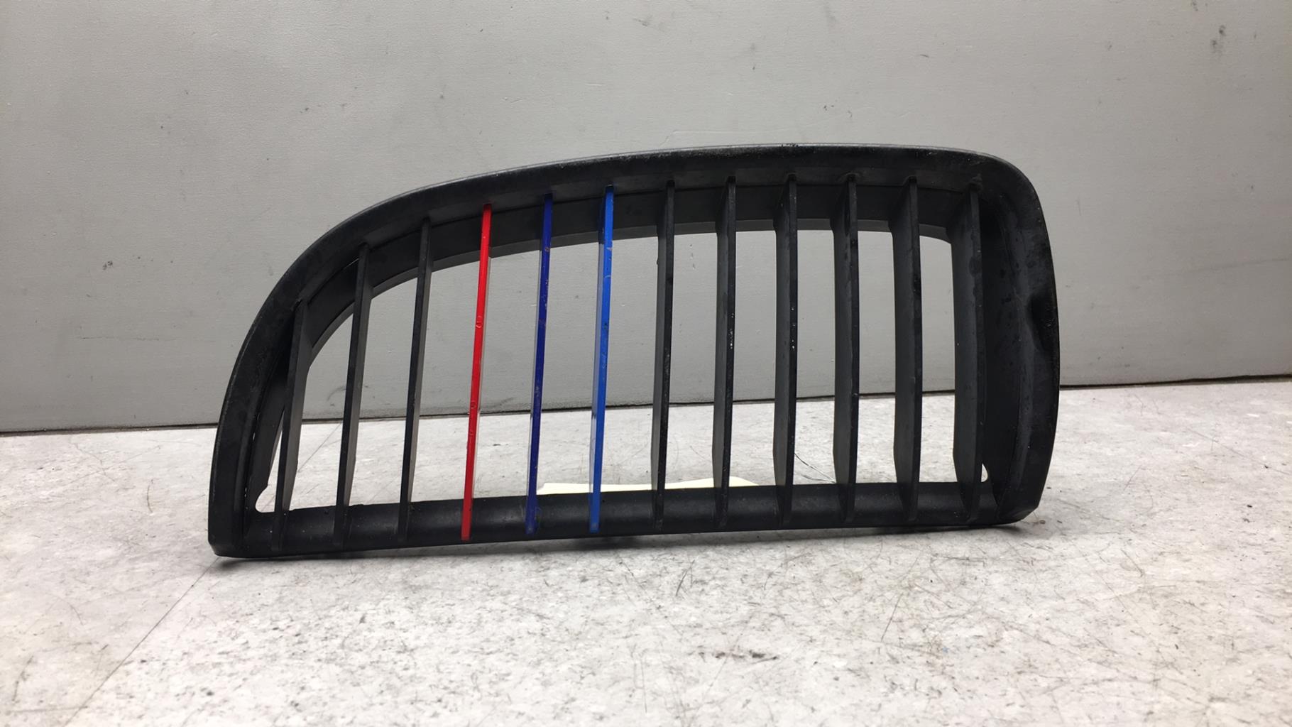 Calandre gauche BMW SERIE 3 E90 PHASE 1  - 1