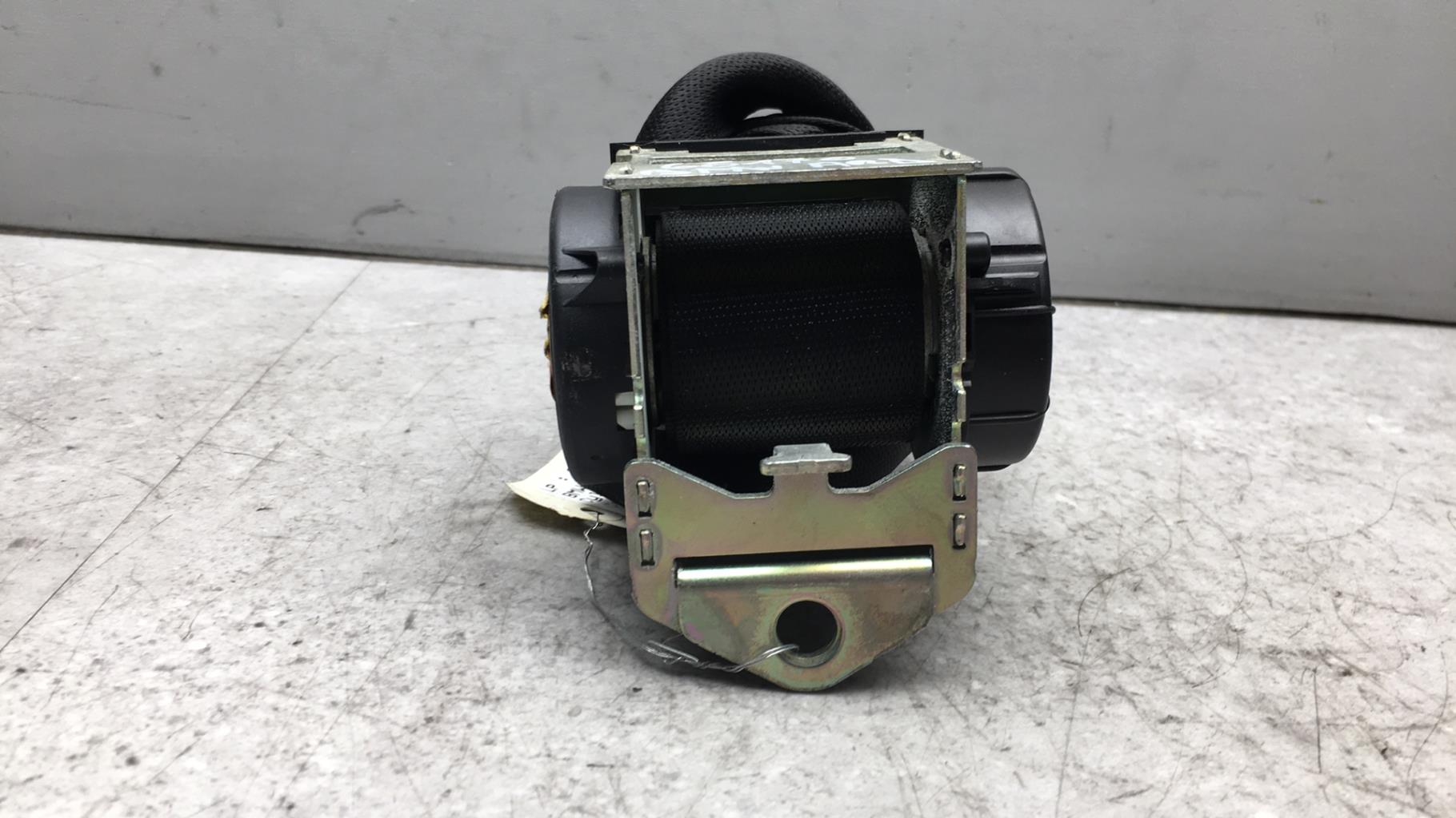 Cintura di sicurezza posteriore destra BMW SERIE 1 E81 Diésel - 1