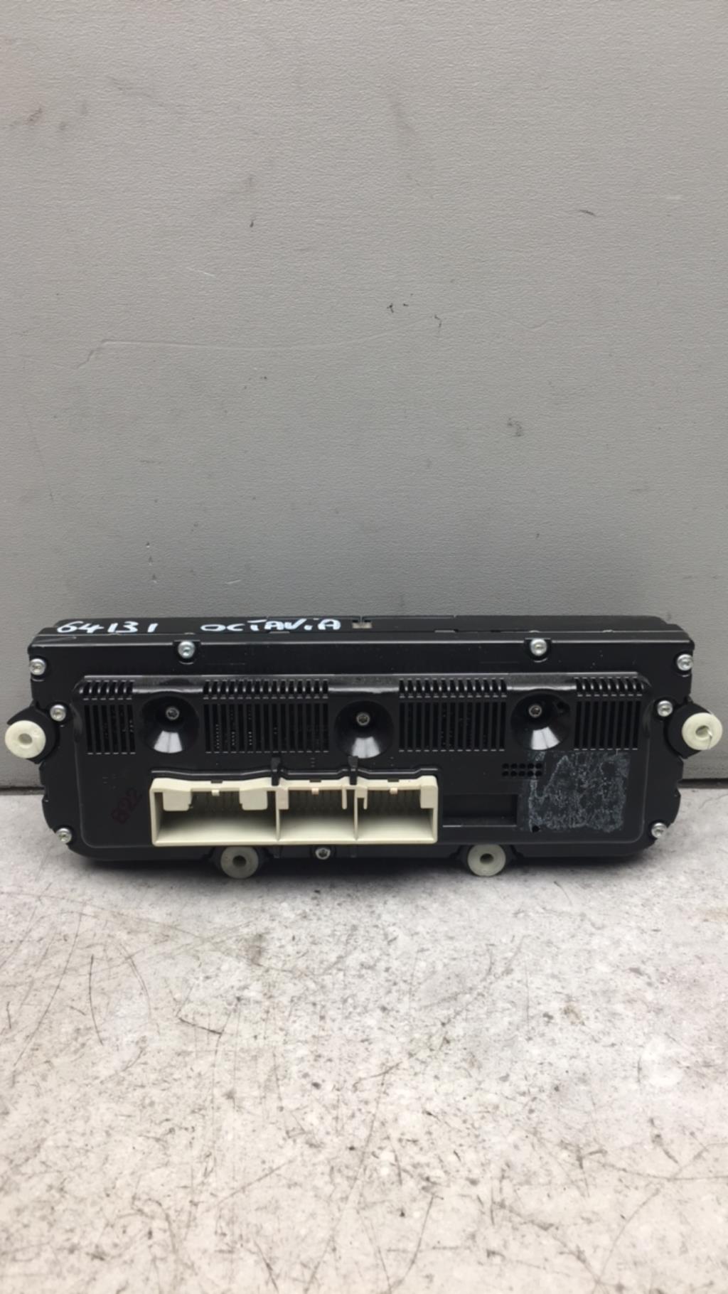 Commande chauffage SKODA OCTAVIA 2 PHASE 1  - 1