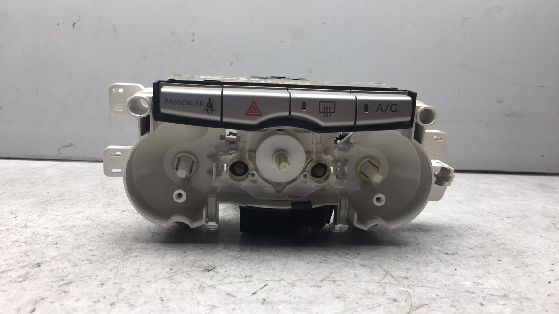 Commande chauffage DAIHATSU SIRION 2 Essence - 1