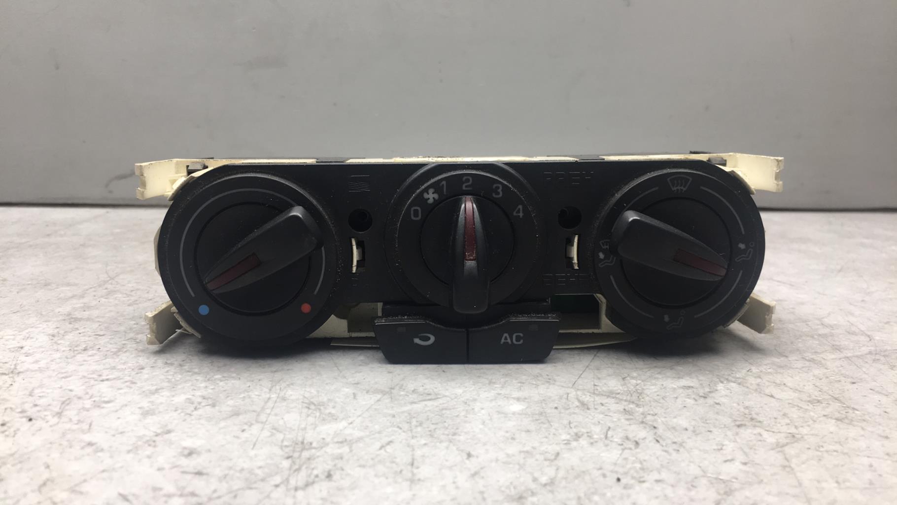 Commande chauffage SEAT IBIZA 4 PHASE 1 COUPE  - 1