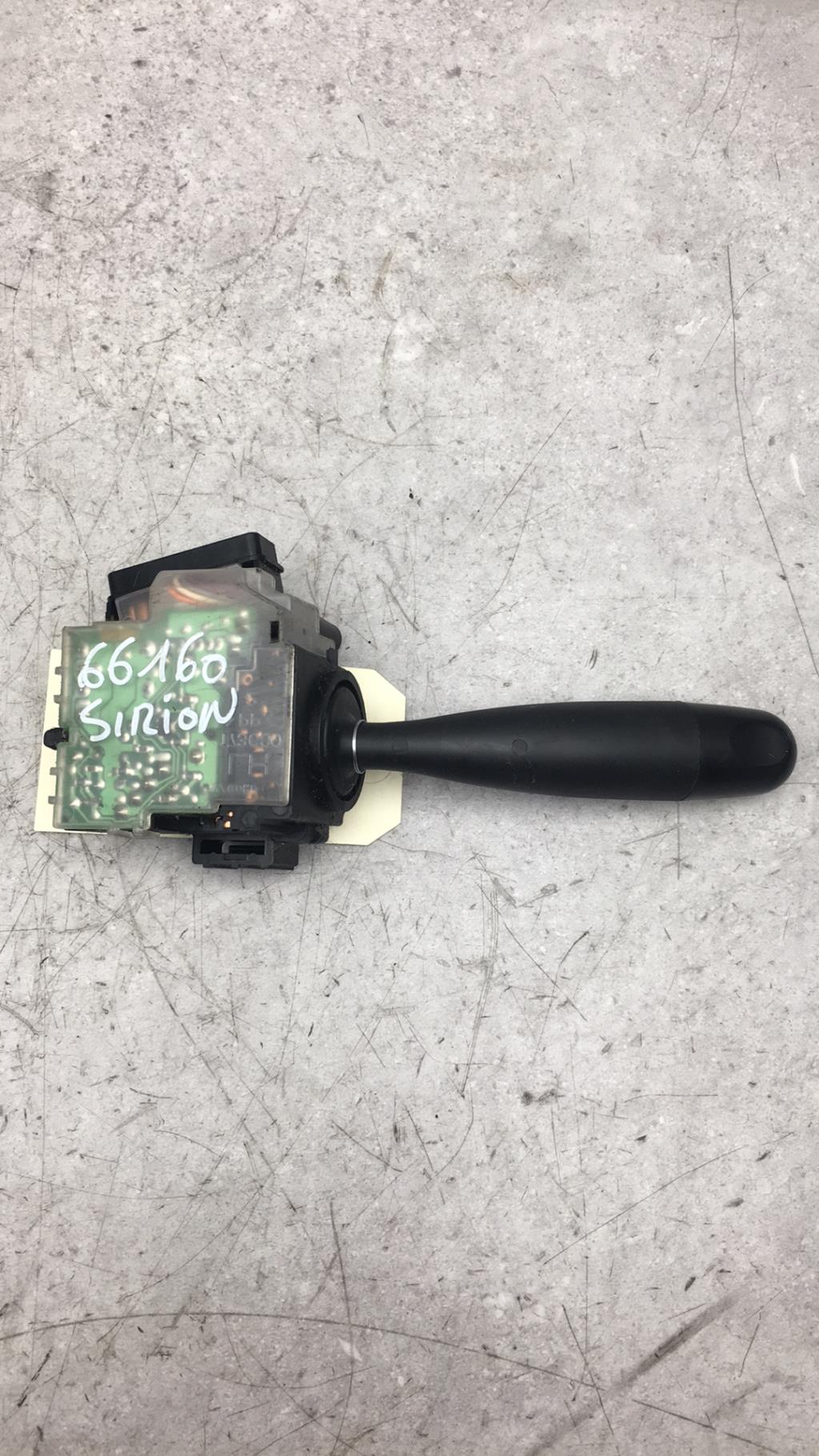 Devio tergicristalli DAIHATSU SIRION 2 Gasolina - 1