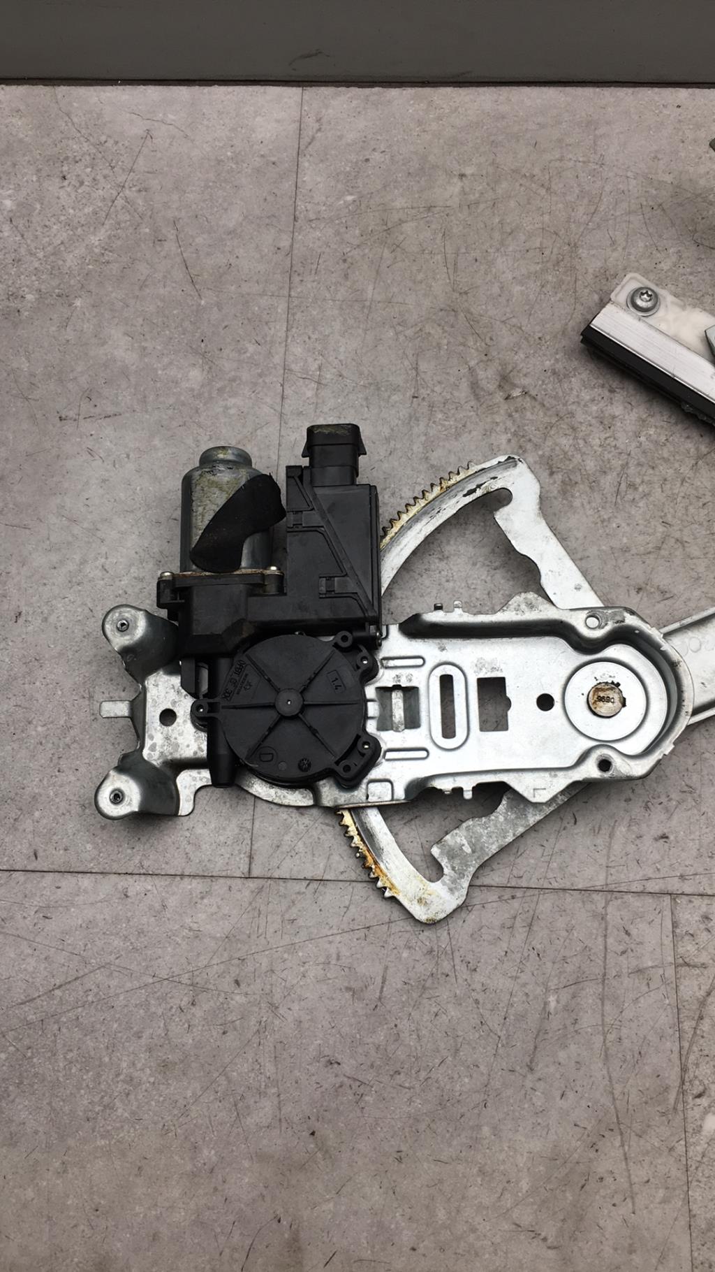 Alzacristalli elettrico anteriore sinistro OPEL CORSA C PHASE 2  - 1