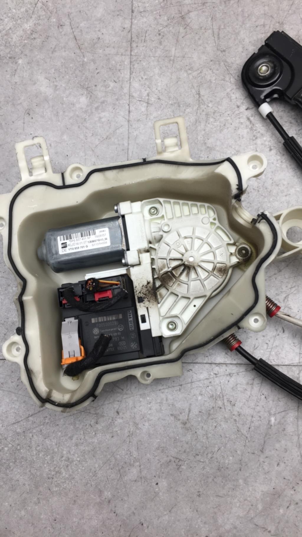 Alzacristalli elettrico anteriore sinistro SEAT ALTEA PHASE 1  - 1