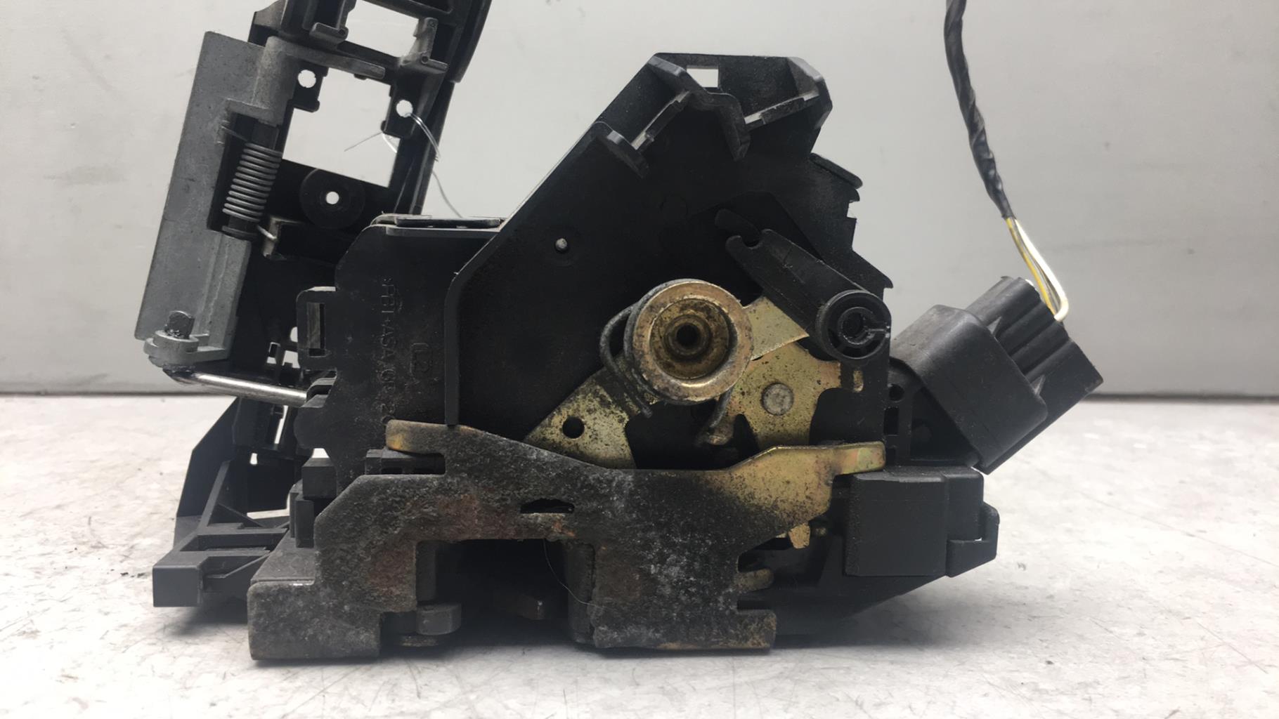 Serrure arriere gauche FORD FOCUS 1 Diesel - 1