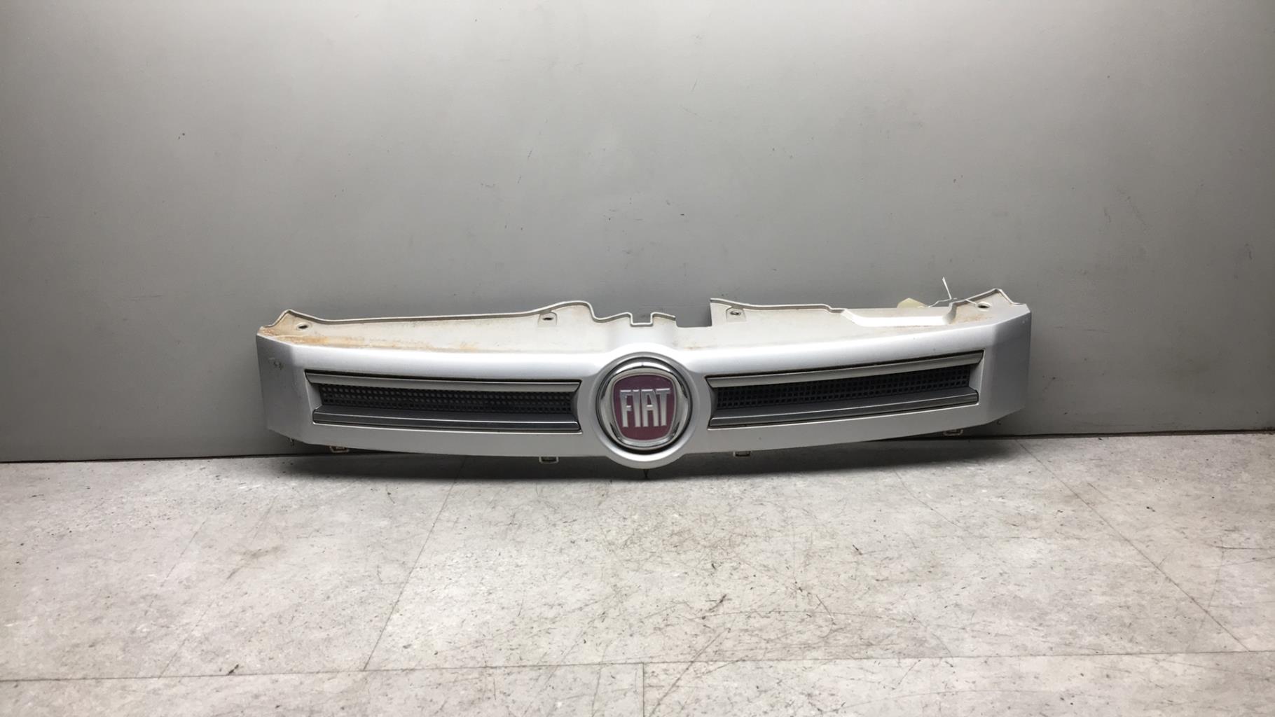 Calandre FIAT PANDA 2 PHASE 2 Essence - 1