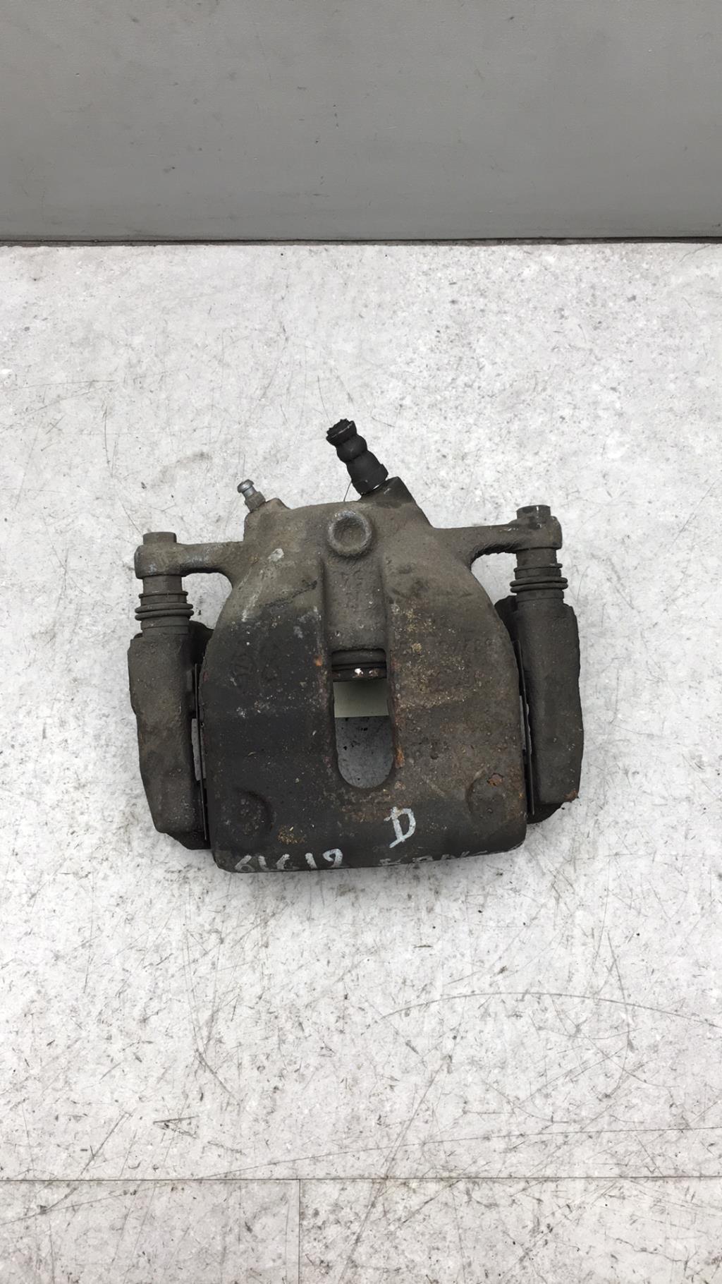 Etrier avant droit (freinage) RENAULT KANGOO 2 PHASE 1 Diesel - 1