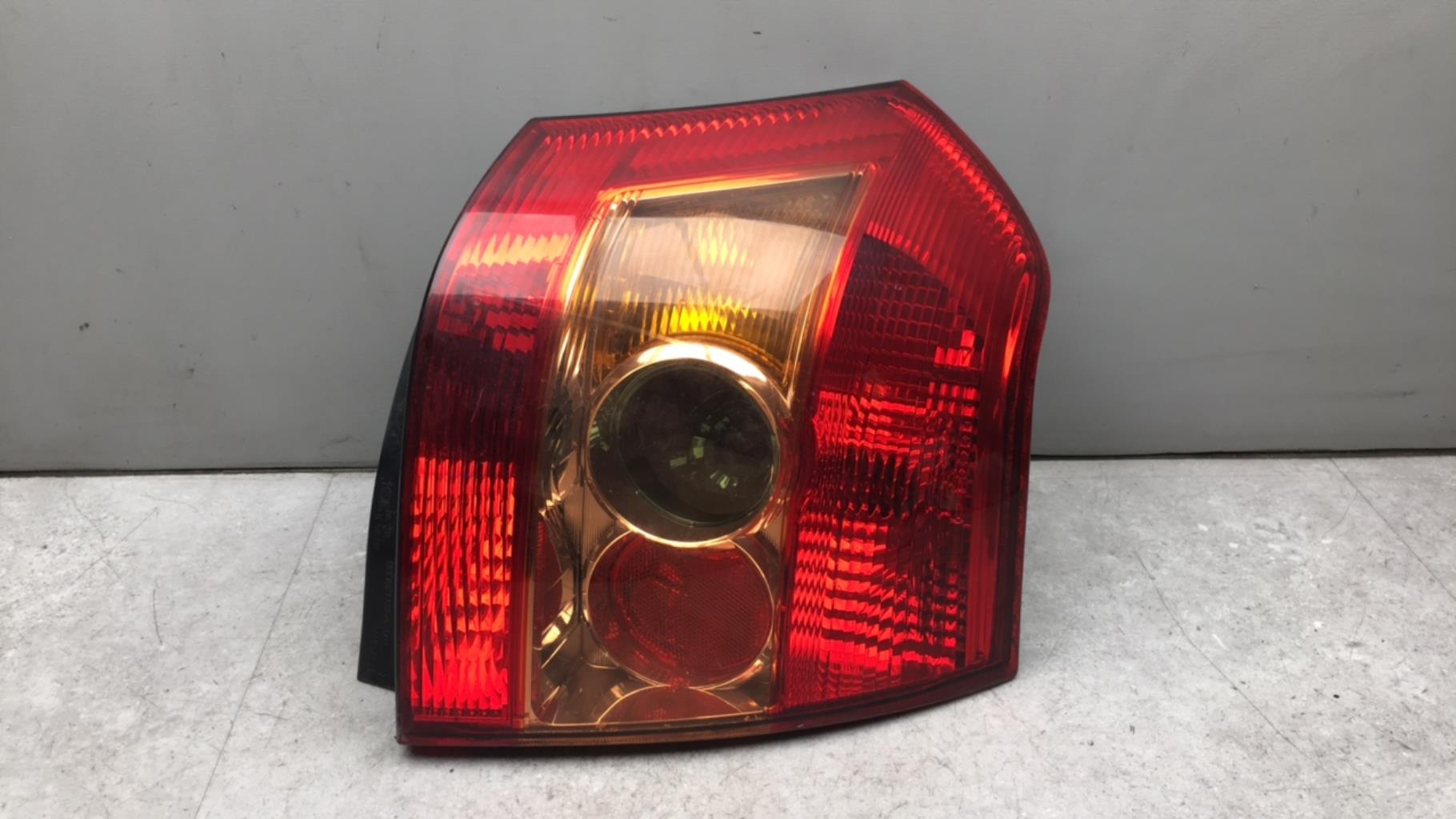 Fanale posteriore principale destro (luci) TOYOTA COROLLA 10 PHASE 2 Diésel - 1