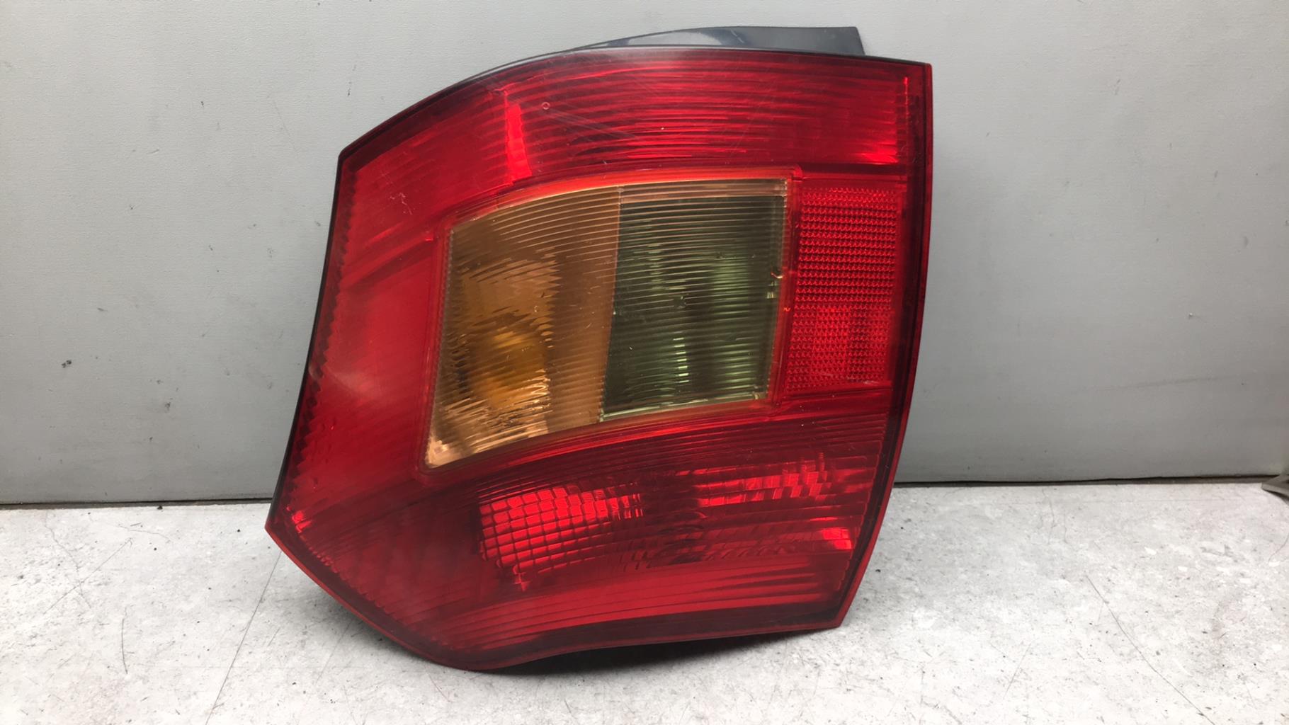 Fanale posteriore principale sinistro (luci) TOYOTA COROLLA 10 PHASE 1 Diésel - 1
