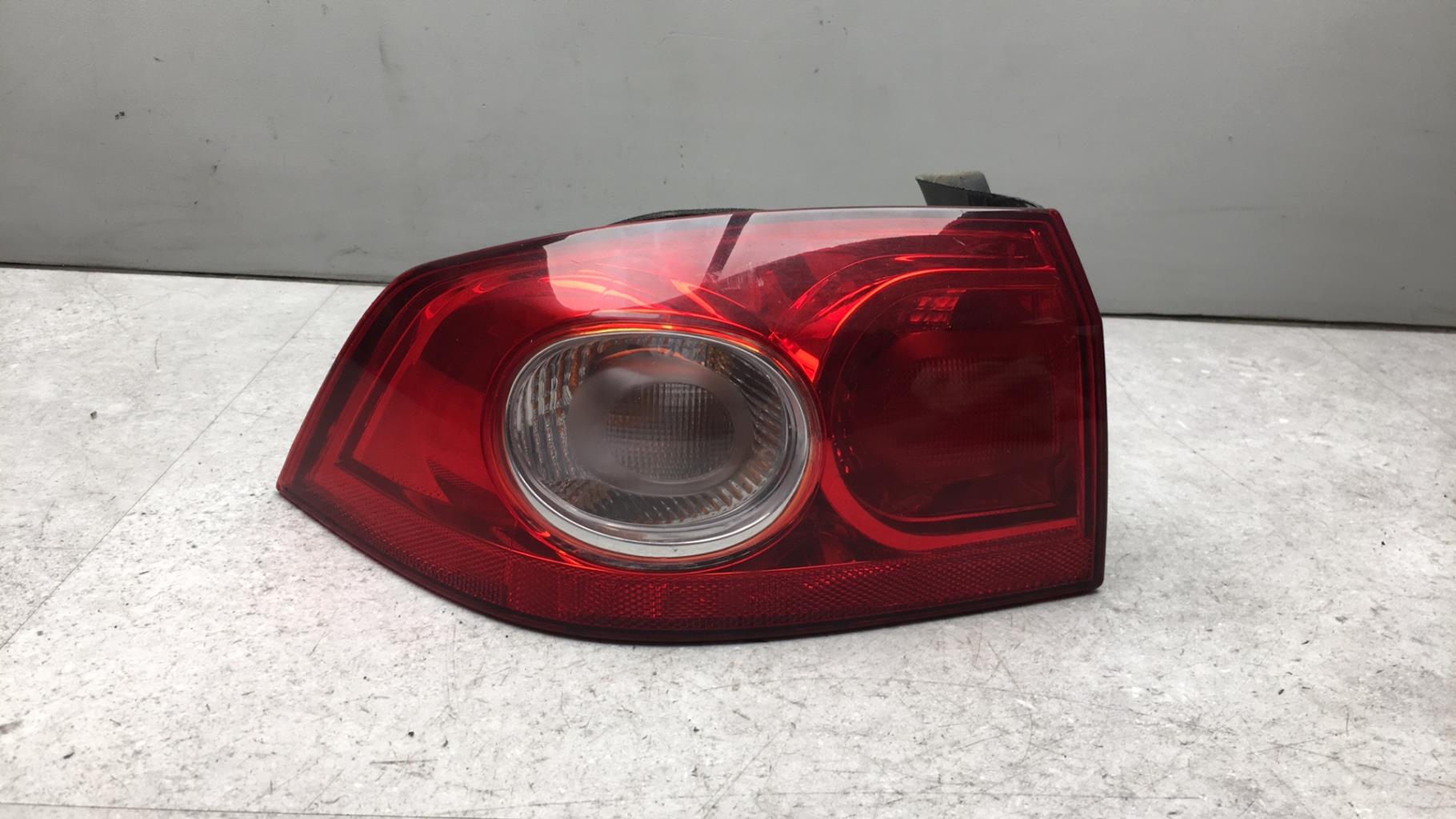 Fanale posteriore principale sinistro (luci) RENAULT LAGUNA 2 PHASE 2  - 1
