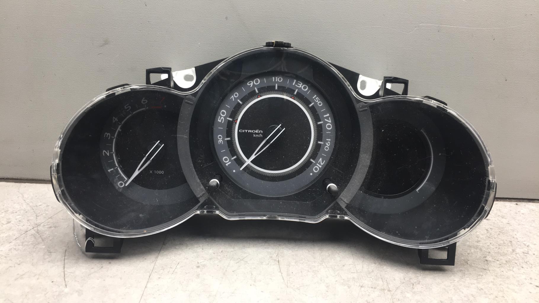 Compteur CITROEN C3 2 PHASE 1 Essence - 1