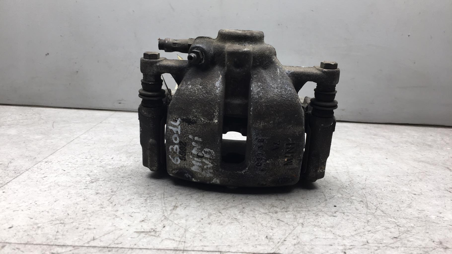 Etrier avant droit (freinage) MINI MINI 2 R56 PHASE 1 Essence - 1