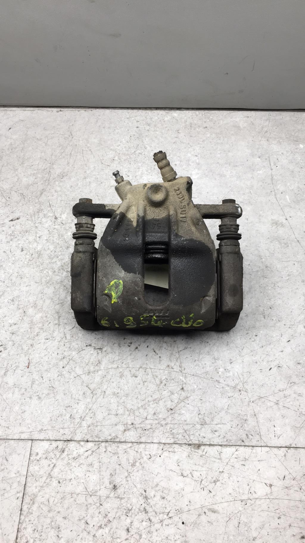Etrier avant droit (freinage) RENAULT CLIO 3 PHASE 2 BREAK Diesel - 1