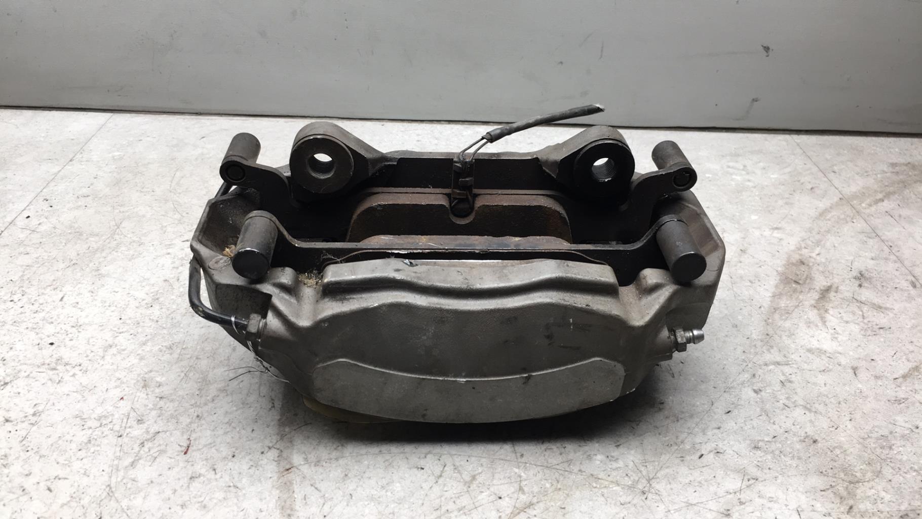 Etrier avant gauche (freinage) AUDI A4 4 PHASE 1 Diesel - 1