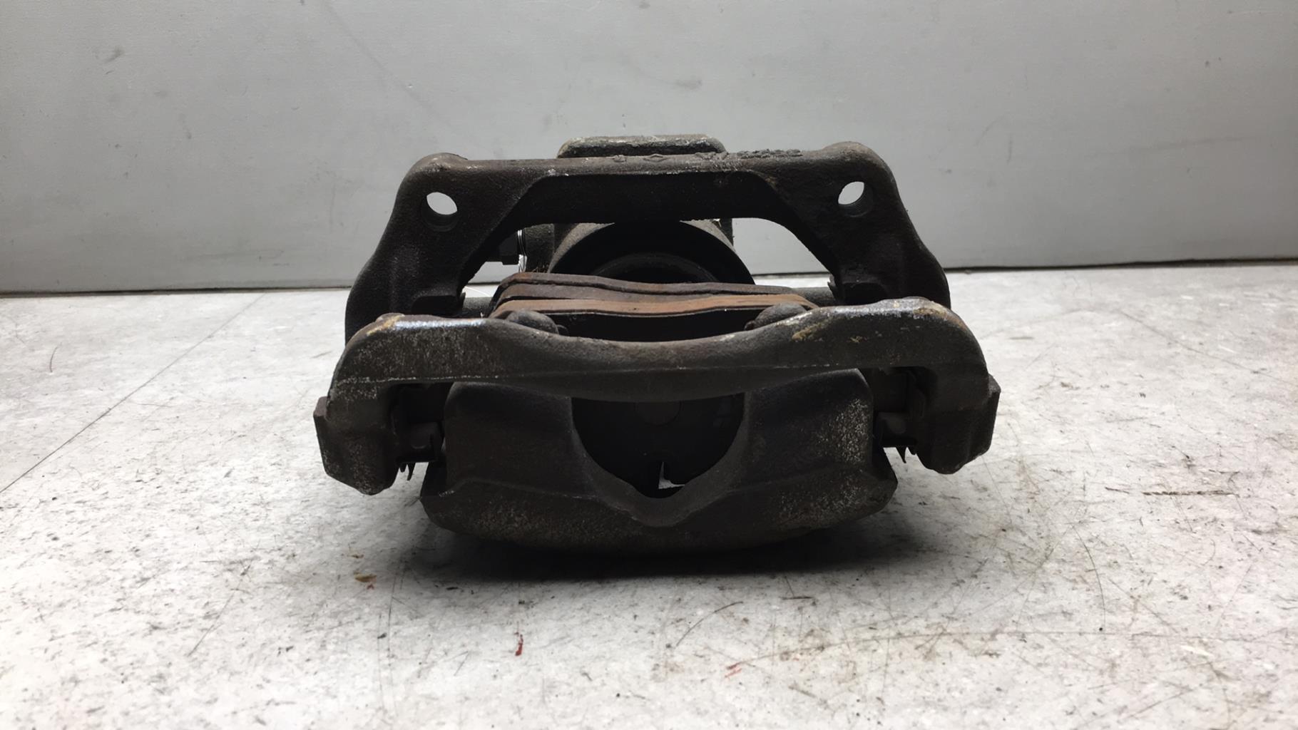 Etrier avant gauche (freinage) MINI MINI 2 R56 PHASE 1 Essence - 1