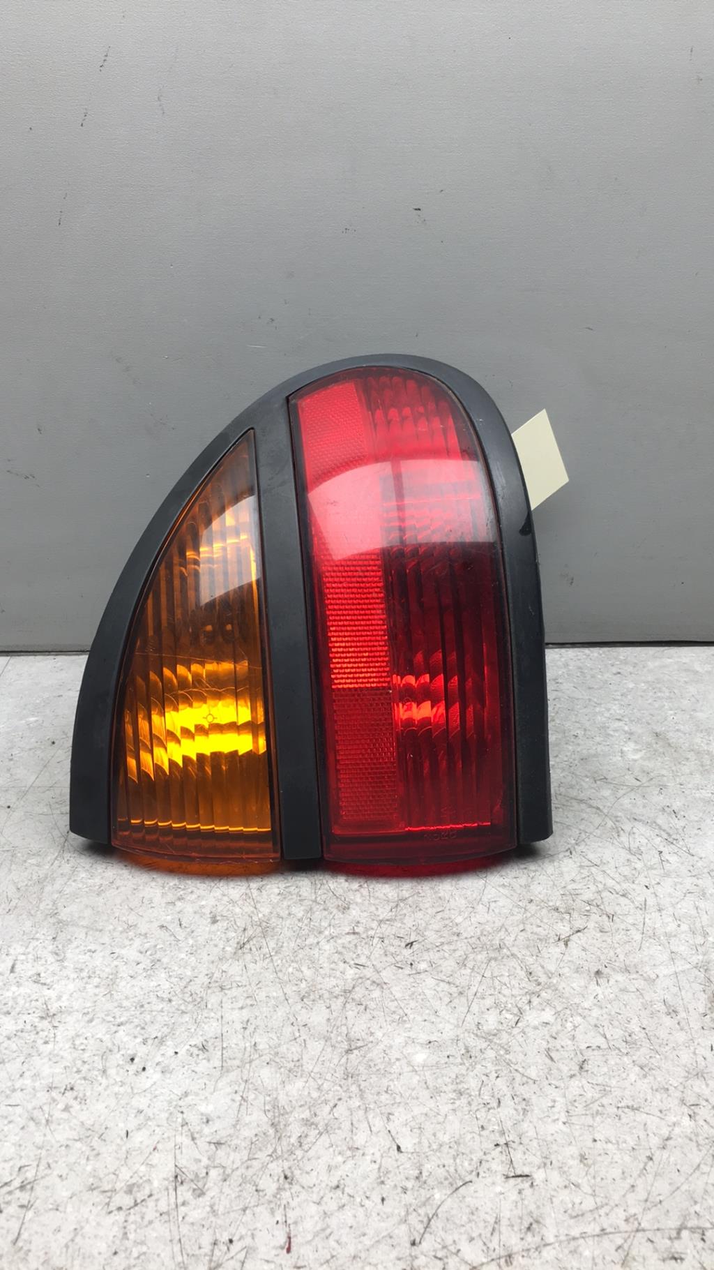 Fanale posteriore principale destro (luci) RENAULT LAGUNA 1 PHASE 2 Diésel - 1