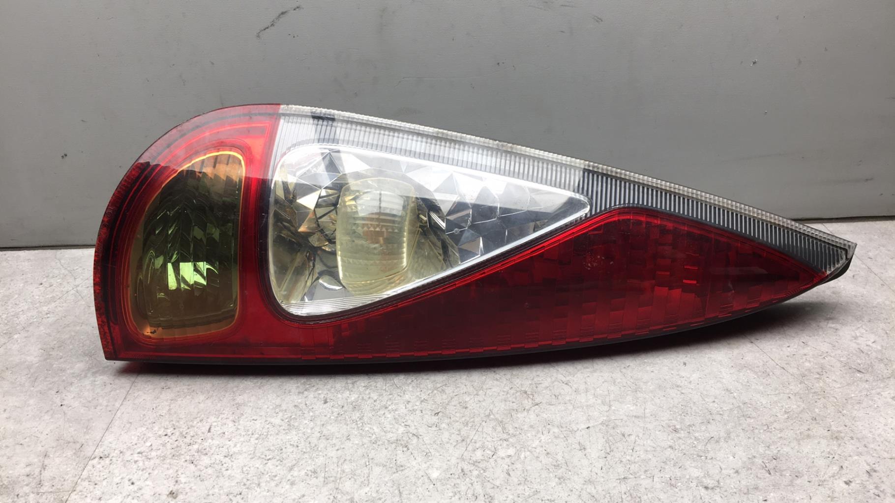 Fanale posteriore principale sinistro (luci) TOYOTA YARIS VERSO PHASE 1  - 1