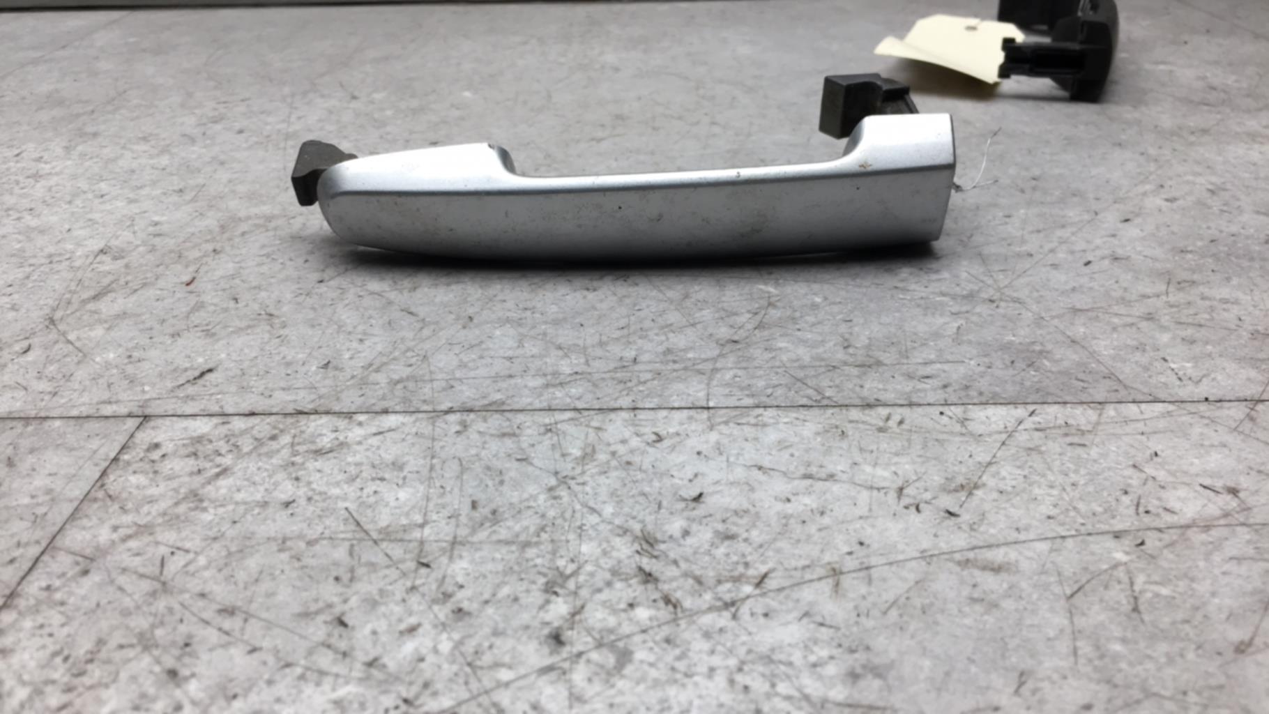 Maniglia portiera posteriore sinistra TOYOTA RAV4 2 PHASE 1 Diésel - 1