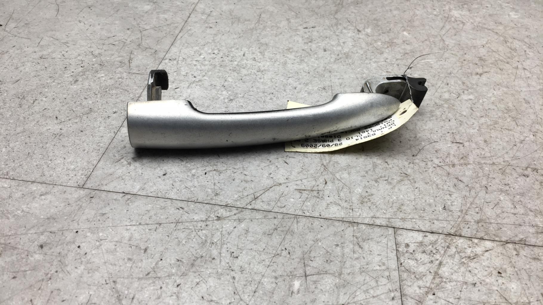 Maniglia portiera anteriore destra RENAULT CLIO 3 PHASE 2 BREAK Diésel - 1