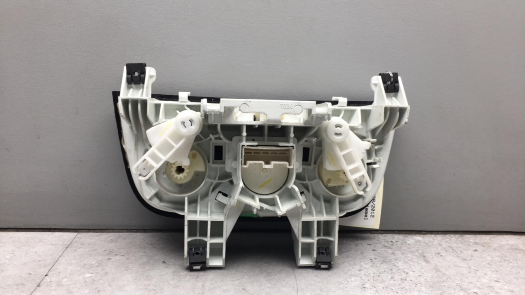 Commande chauffage CITROEN NEMO Diesel - 1