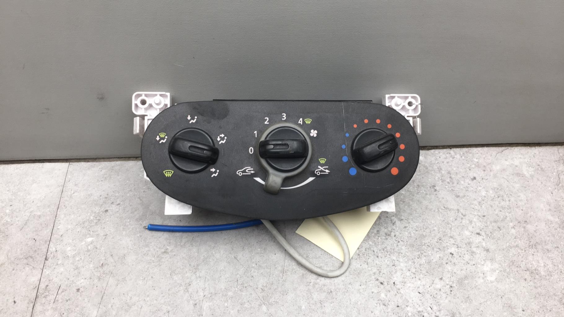 Commande chauffage DACIA SANDERO 1 Essence/GPL - 1