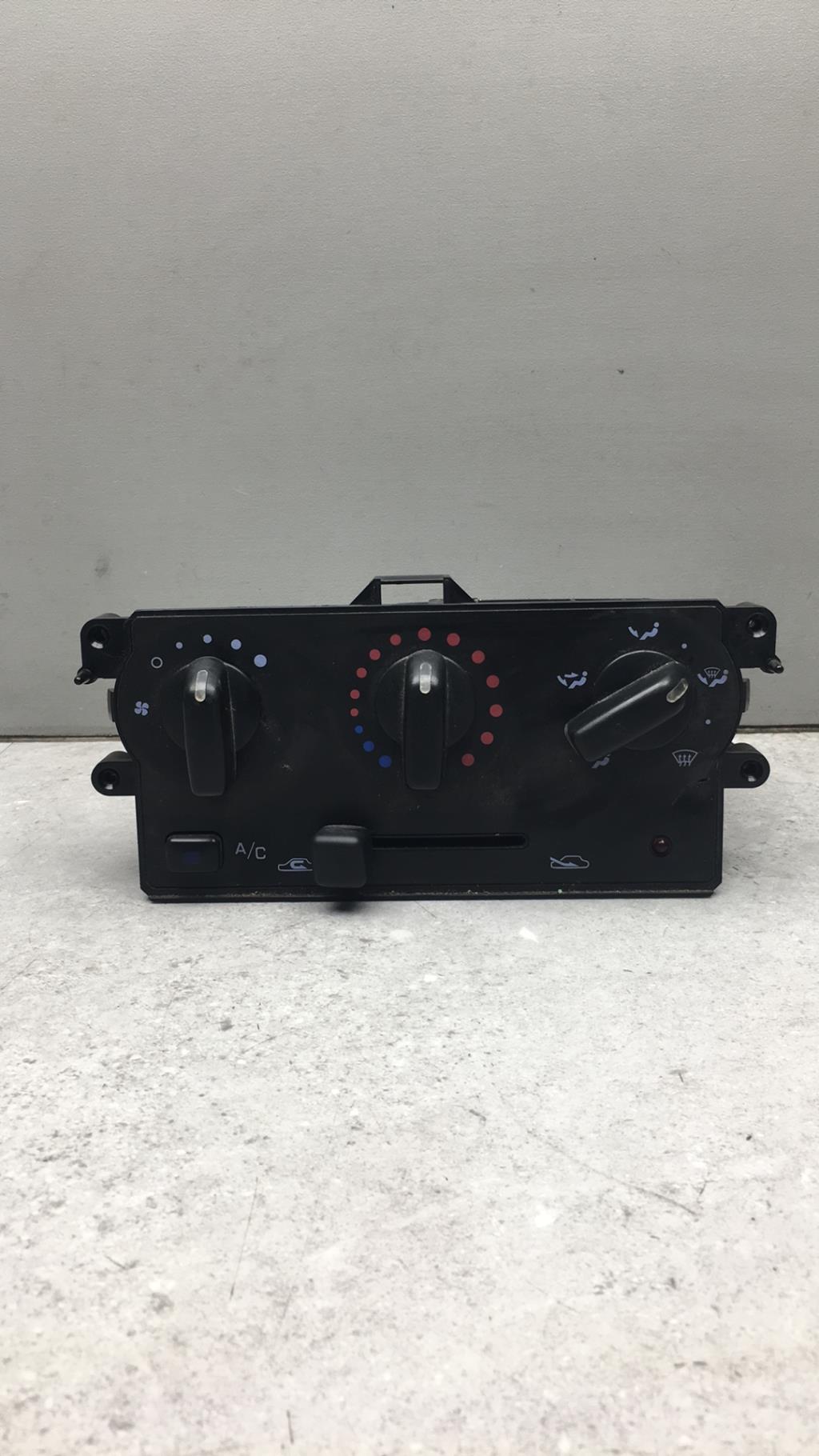 Commande chauffage NISSAN MICRA 2 PHASE 3  - 1