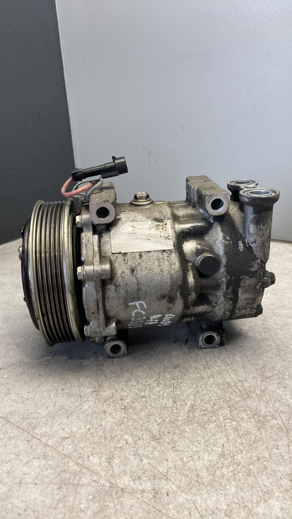 Compresseur clim ALFA ROMEO 147 PHASE 2  - 1