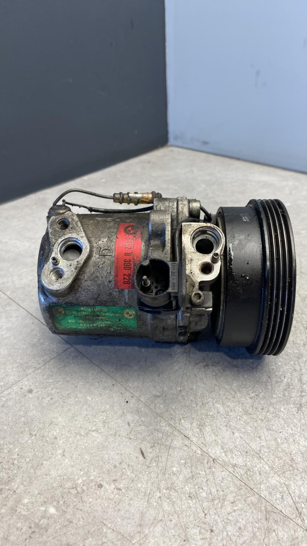 Compresseur clim BMW SERIE 3 E36 Essence - 1