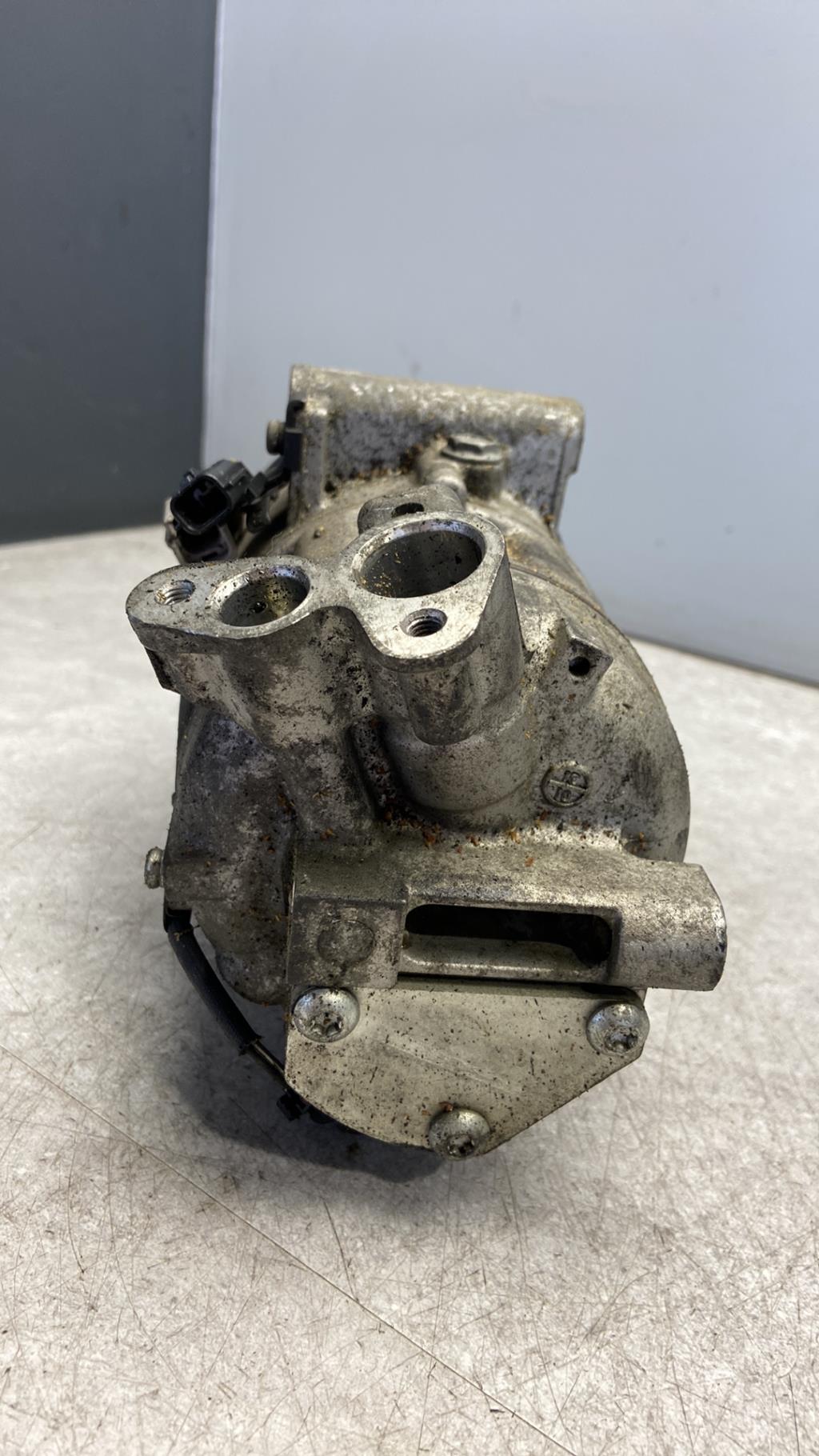 Compresseur clim RENAULT CLIO 4 PHASE 1 Essence - 1