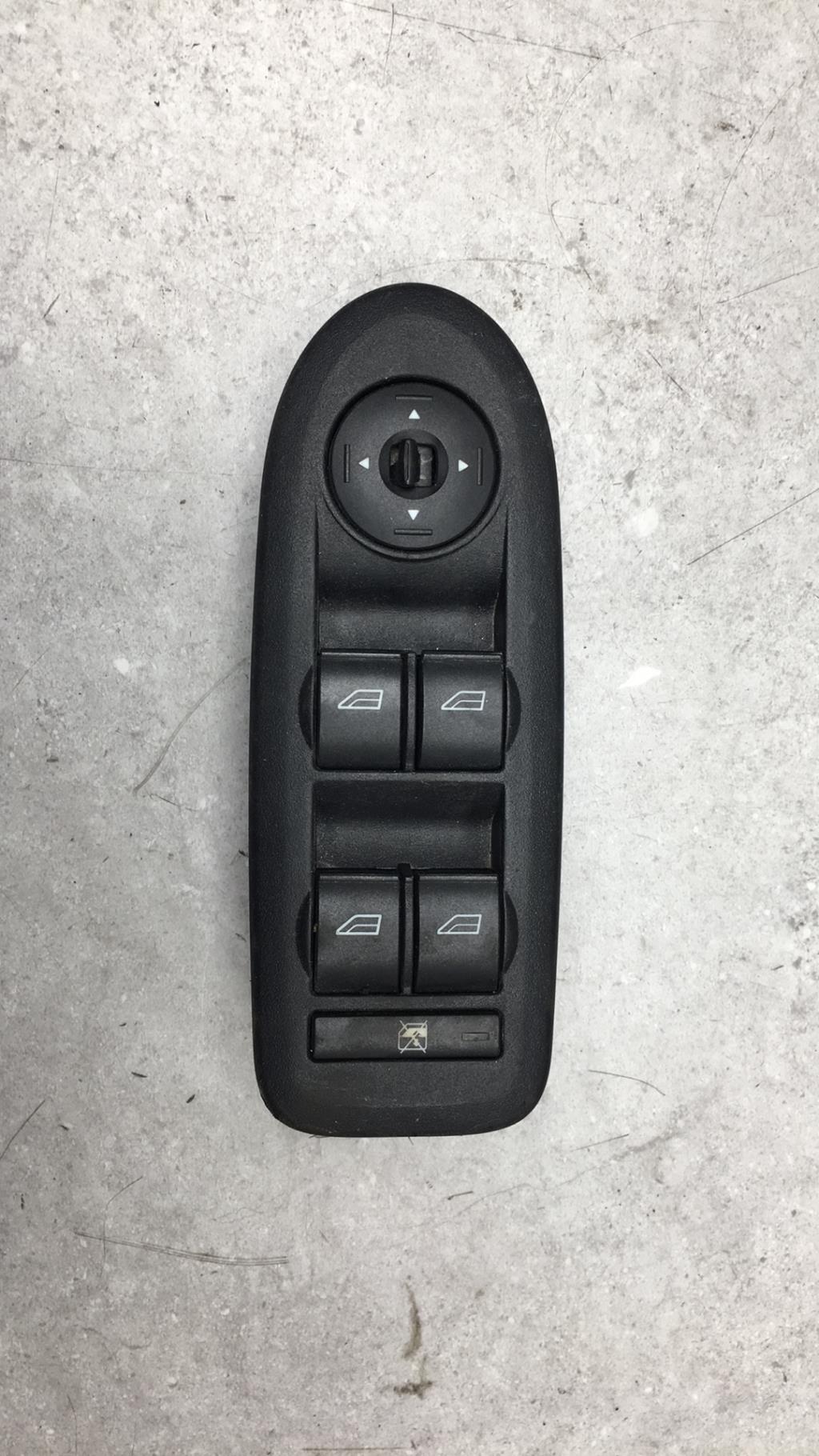Interruttore lavacristalli anteriore sinistro FORD C-MAX PHASE 2 Diésel - 1