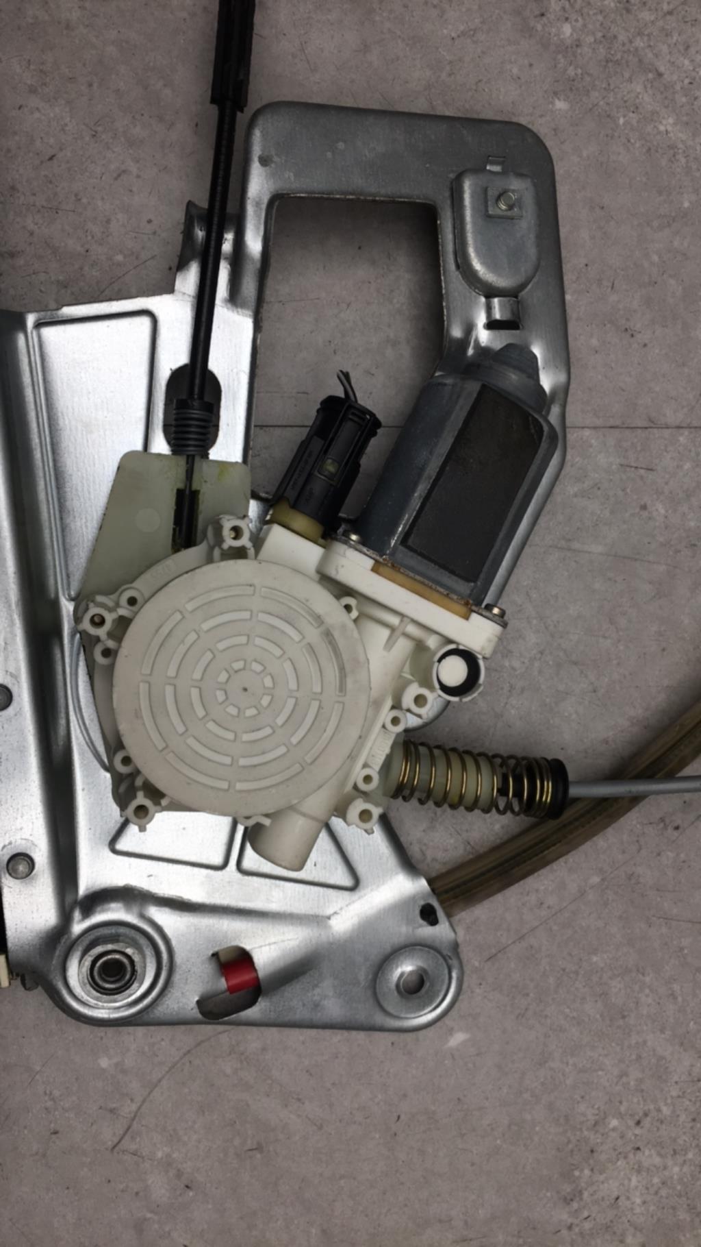 Alzacristalli elettrico anteriore destro BMW SERIE 5 E39 PHASE 1 Diésel - 1