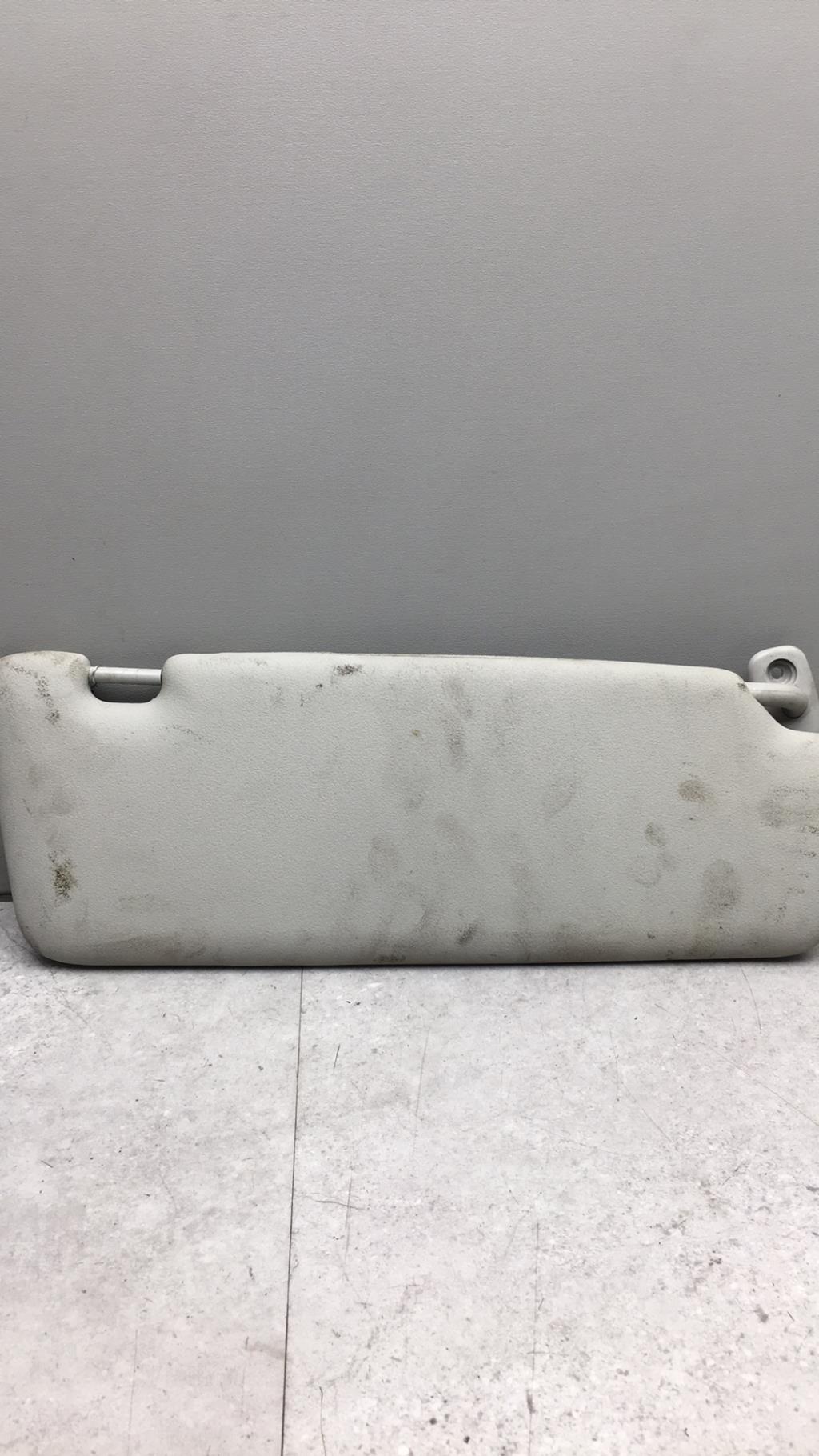Pare soleil gauche AUDI A3 2 PHASE 2 Diesel - 1