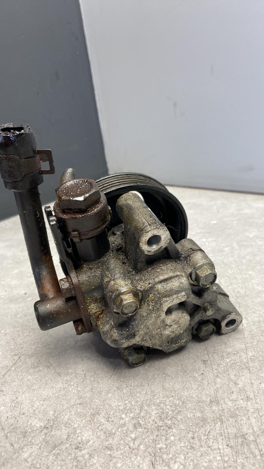 Pompe de direction HYUNDAI MATRIX PHASE 1 Diesel - 1