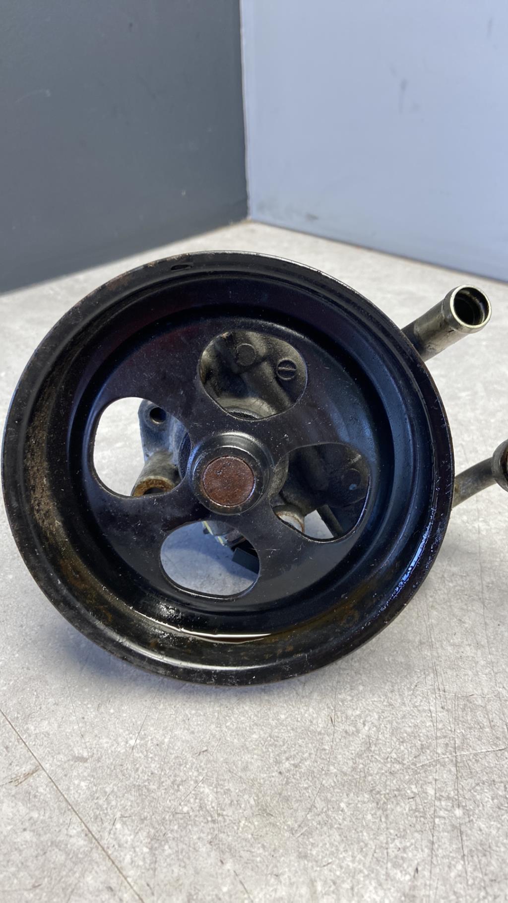 Pompe de direction MITSUBISHI L 200 3 Diesel - 1