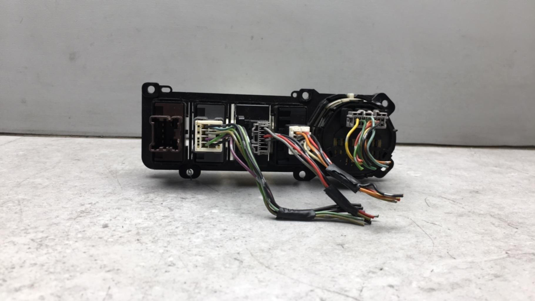 Commande de reglage de siege NISSAN PATHFINDER 2 PHASE 1 Diesel - 1