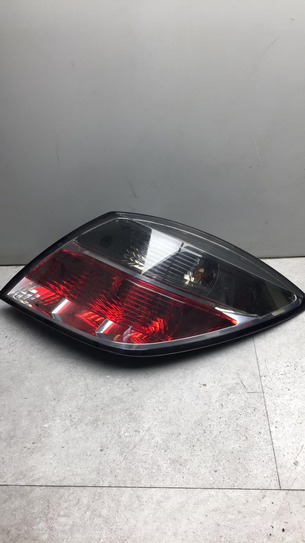 Fanale posteriore principale destro (luci) OPEL ASTRA H GTC PHASE 1 Diésel - 1
