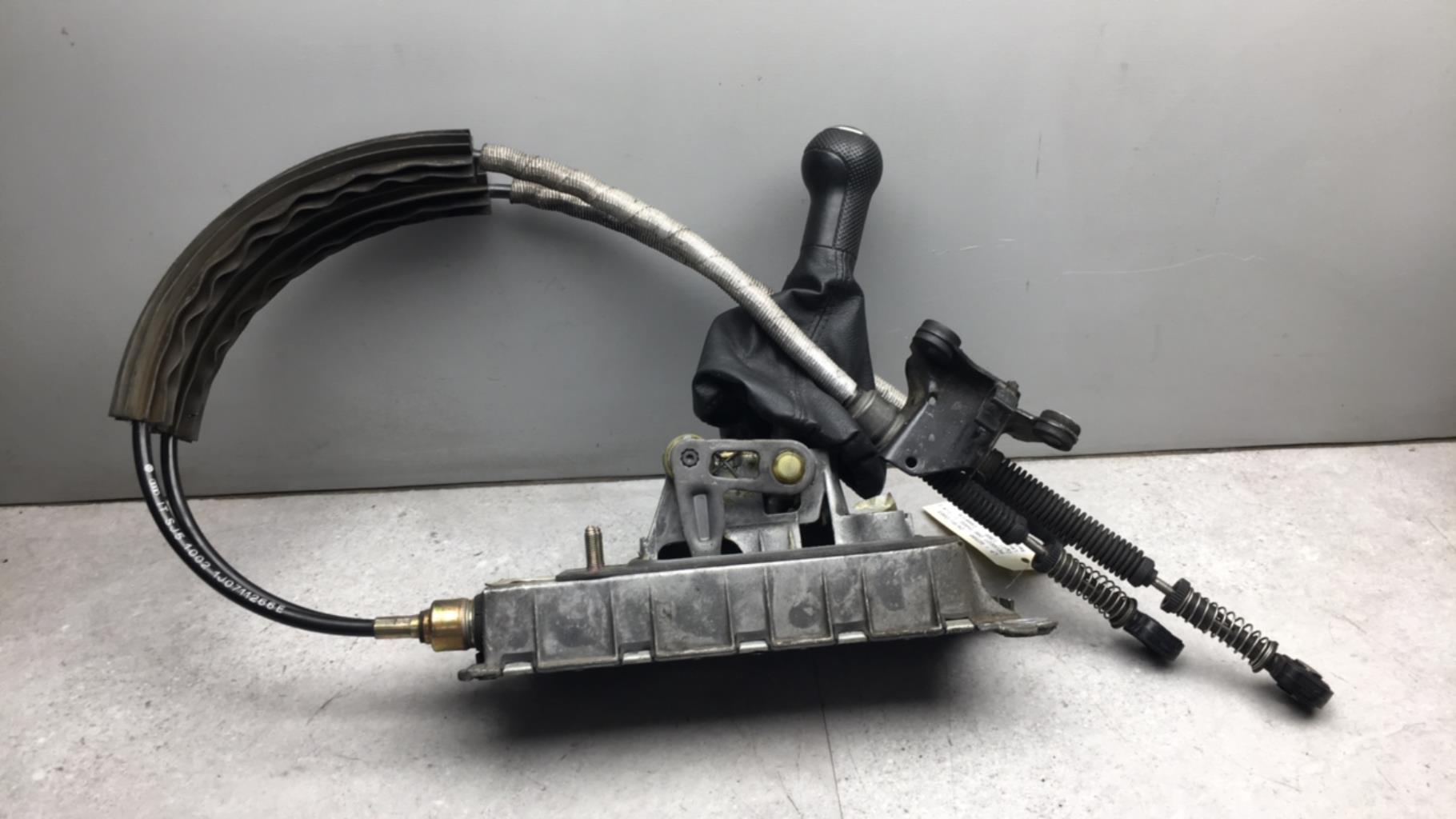 Levier de vitesses PEUGEOT 206 PHASE 1 Essence - 1