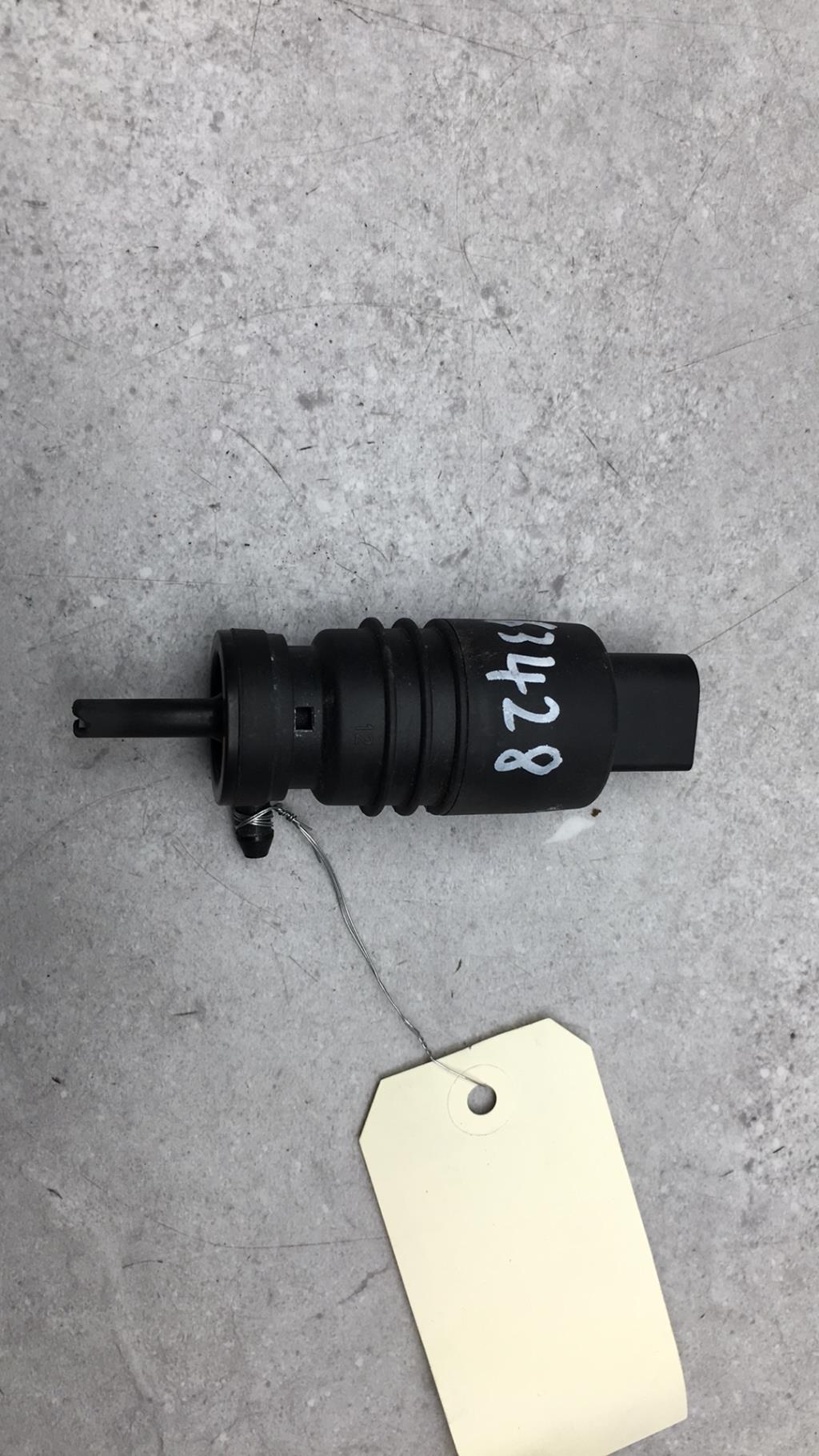 Pompe lave glace avant BMW X3 E83 PHASE 1 Diesel - 1