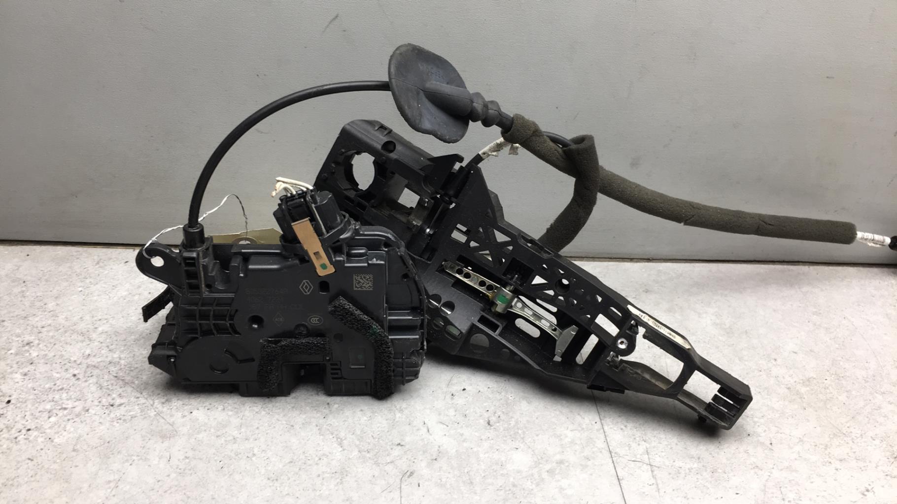 Serrure avant droit RENAULT CAPTUR PHASE 1 Diesel - 1