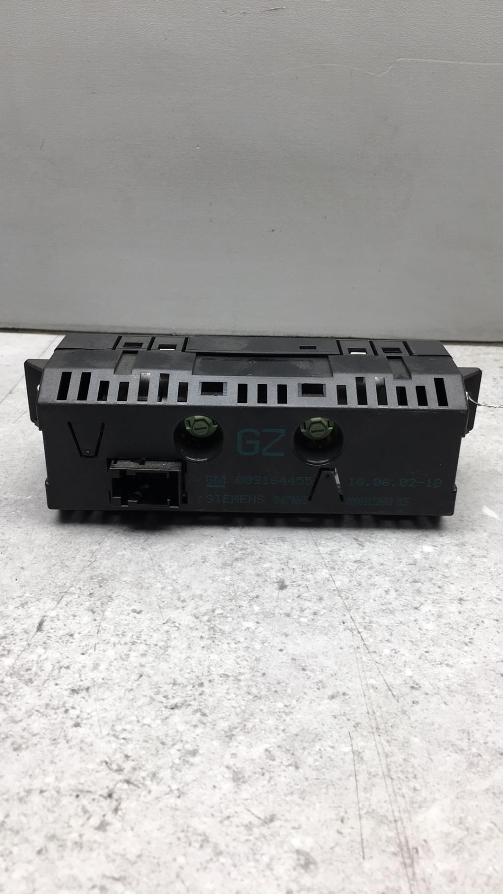 Monitor display OPEL CORSA C PHASE 1 Gasolina - 1