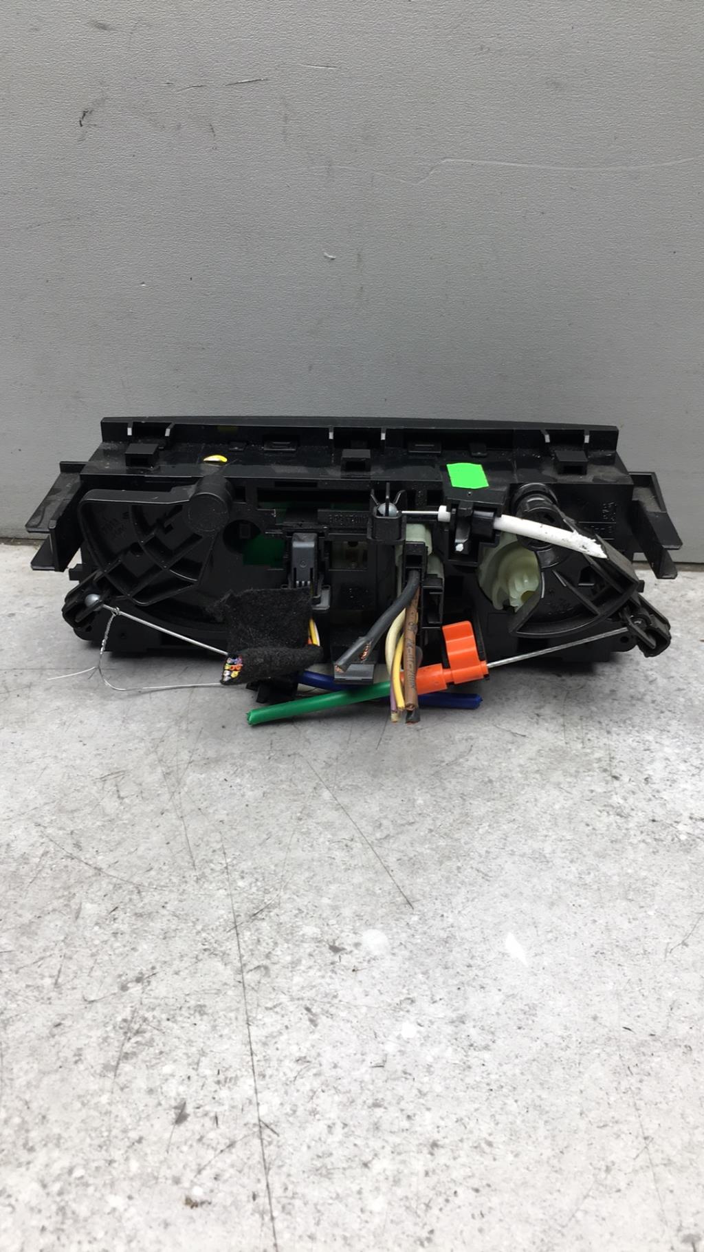 Commande chauffage PEUGEOT 207 PHASE 1 Essence - 1
